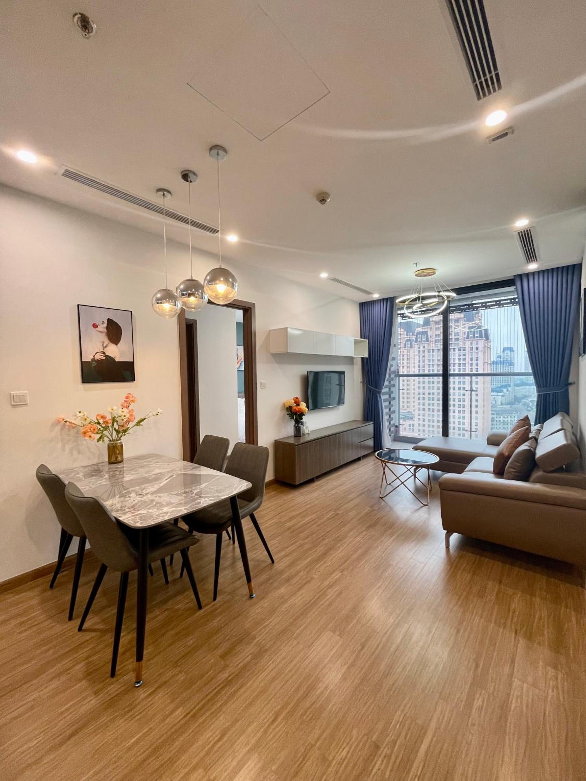 LUXURY APARTMENT VINHOMES SKYLAKE 5min to KEANGNAM