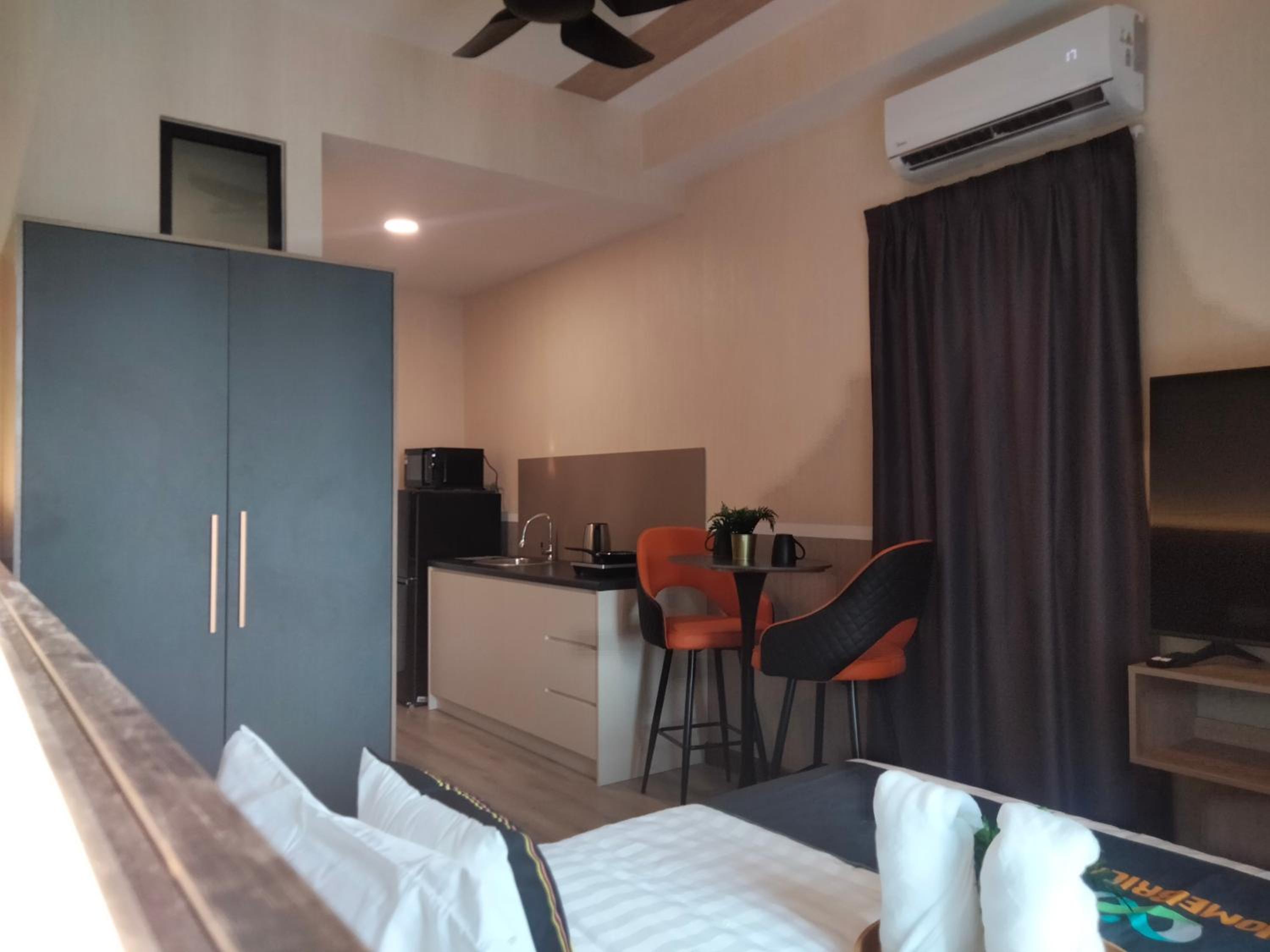 Cubic Botanical Suites Bangsar South by HomeBrickz