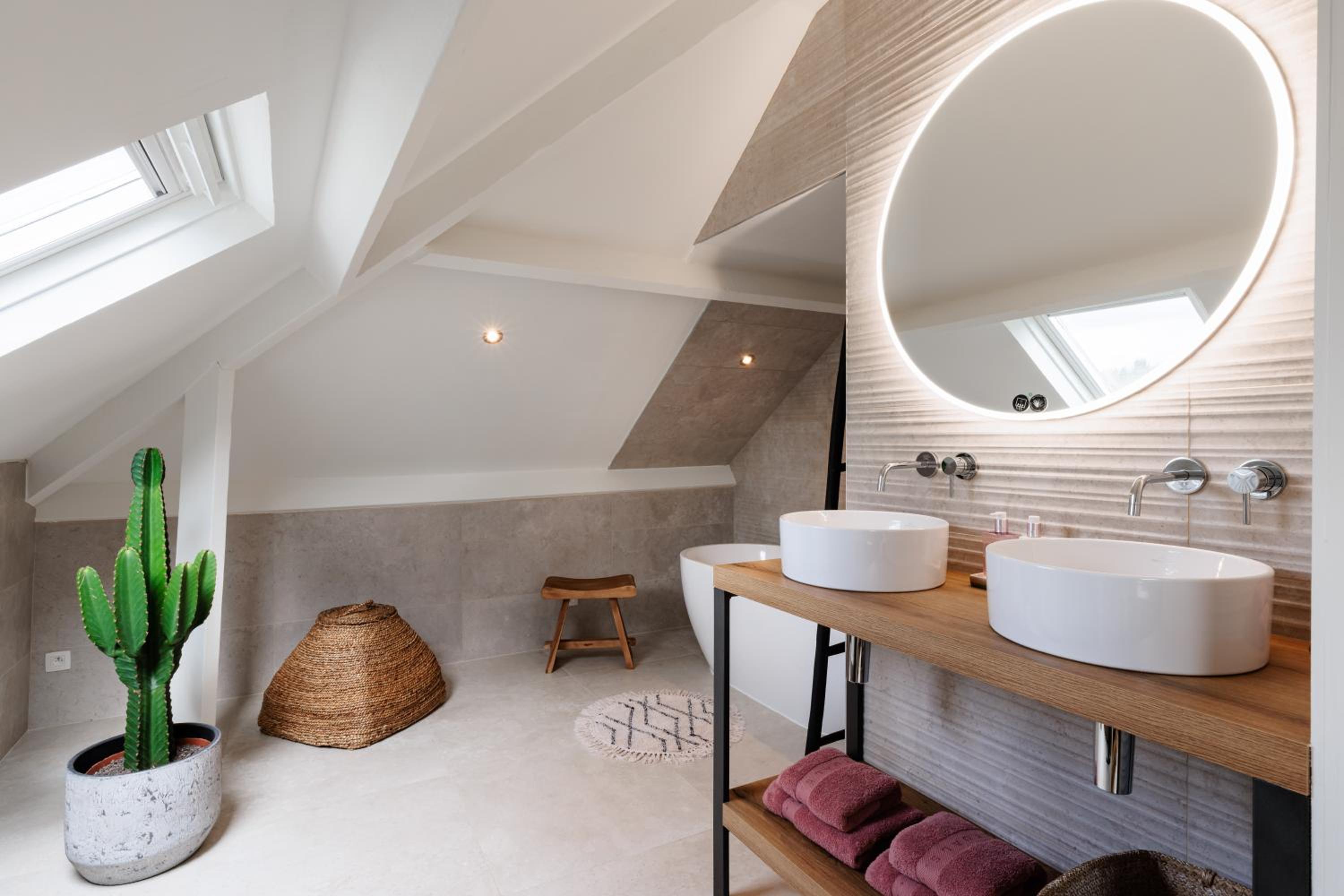Maison La Belle Cosy 2-bedroom house with jacuzzi & airco