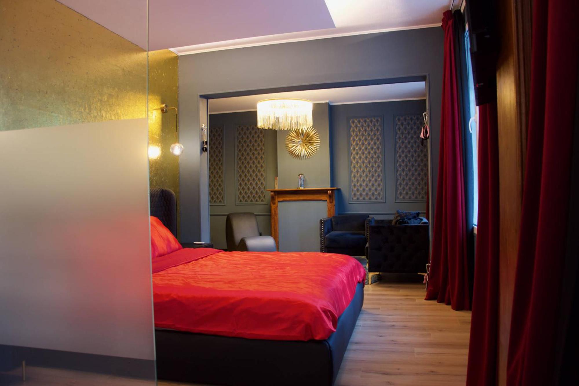 Romantic Suite Boudoir-bleu -ADULTS ONLY-