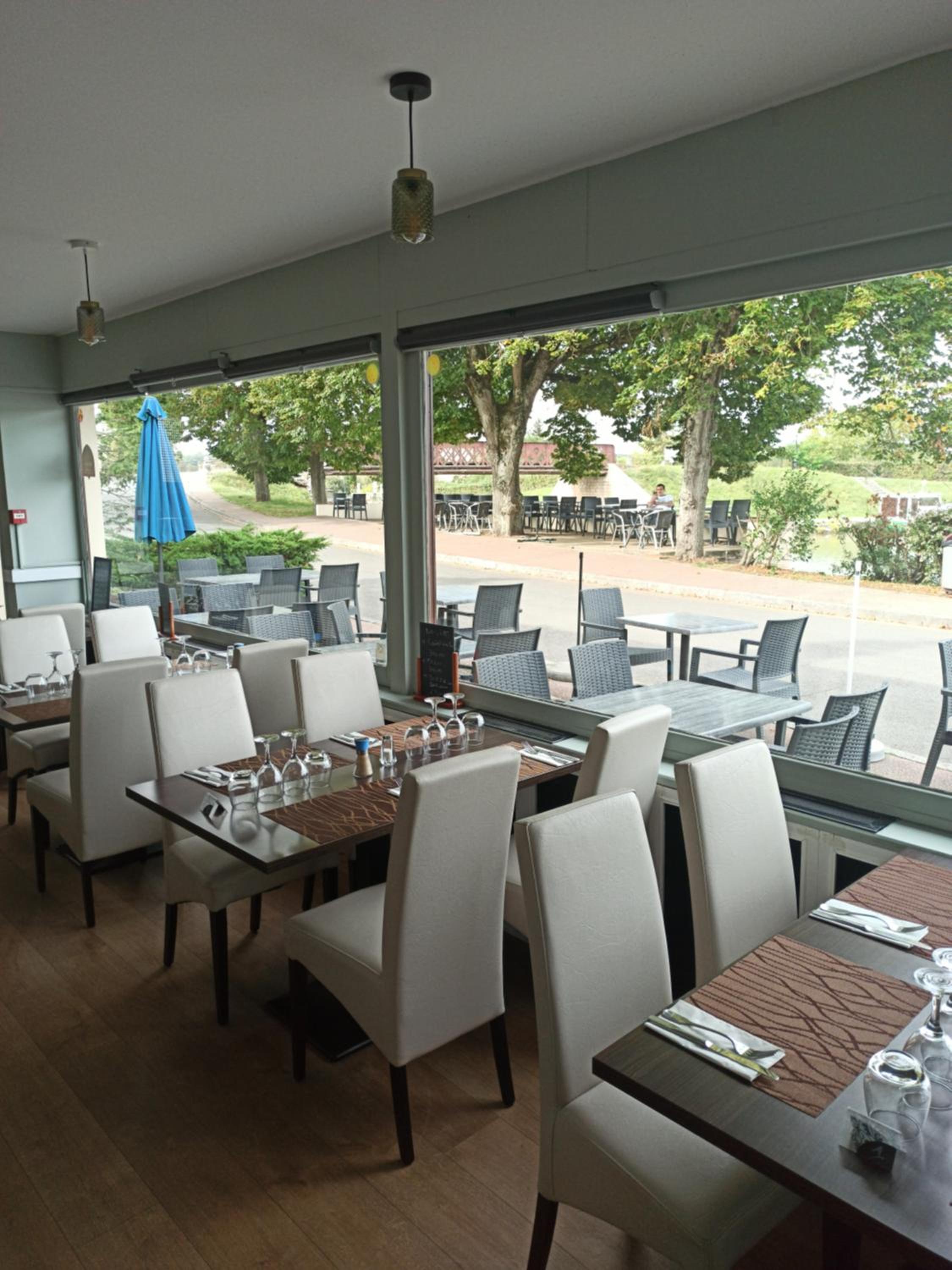 Auberge du pont canal photo 2