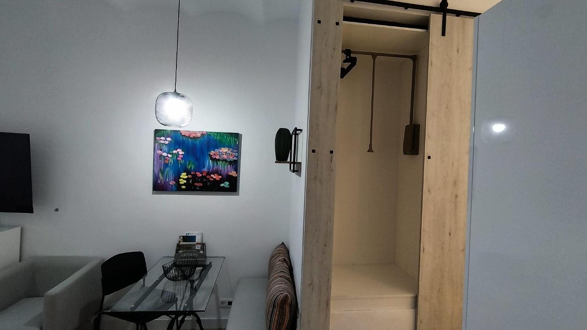 A H Rentals Monet estudio view 2