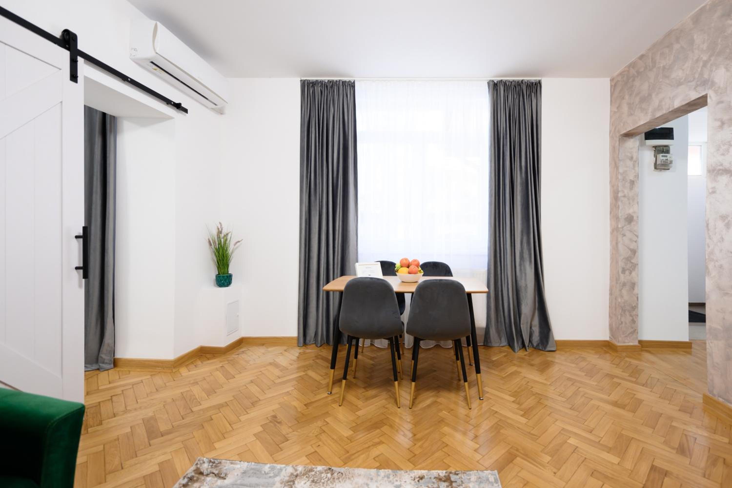 Apartament Dacia