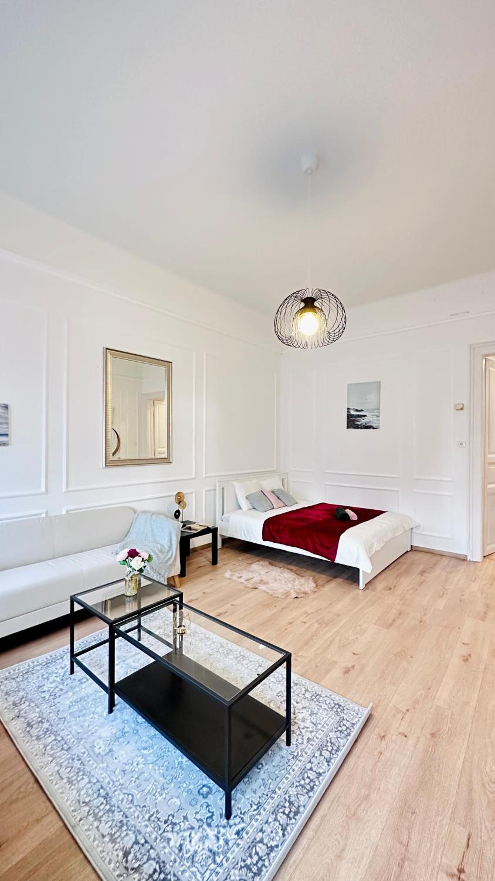 Jozsef 18 Apartment - 5 mins to New York Café view 2