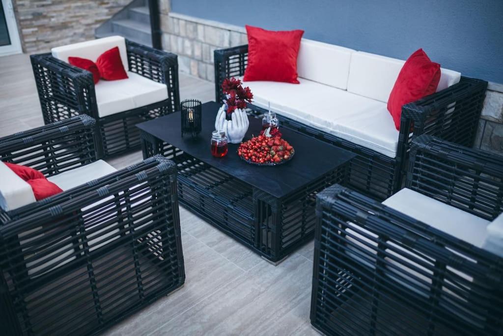 Luxury Apartment & Rooms