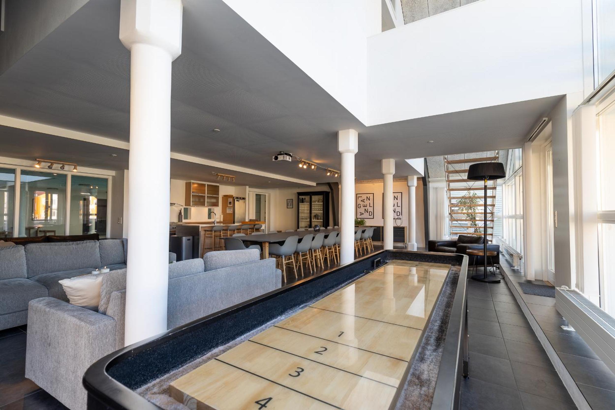 lounge