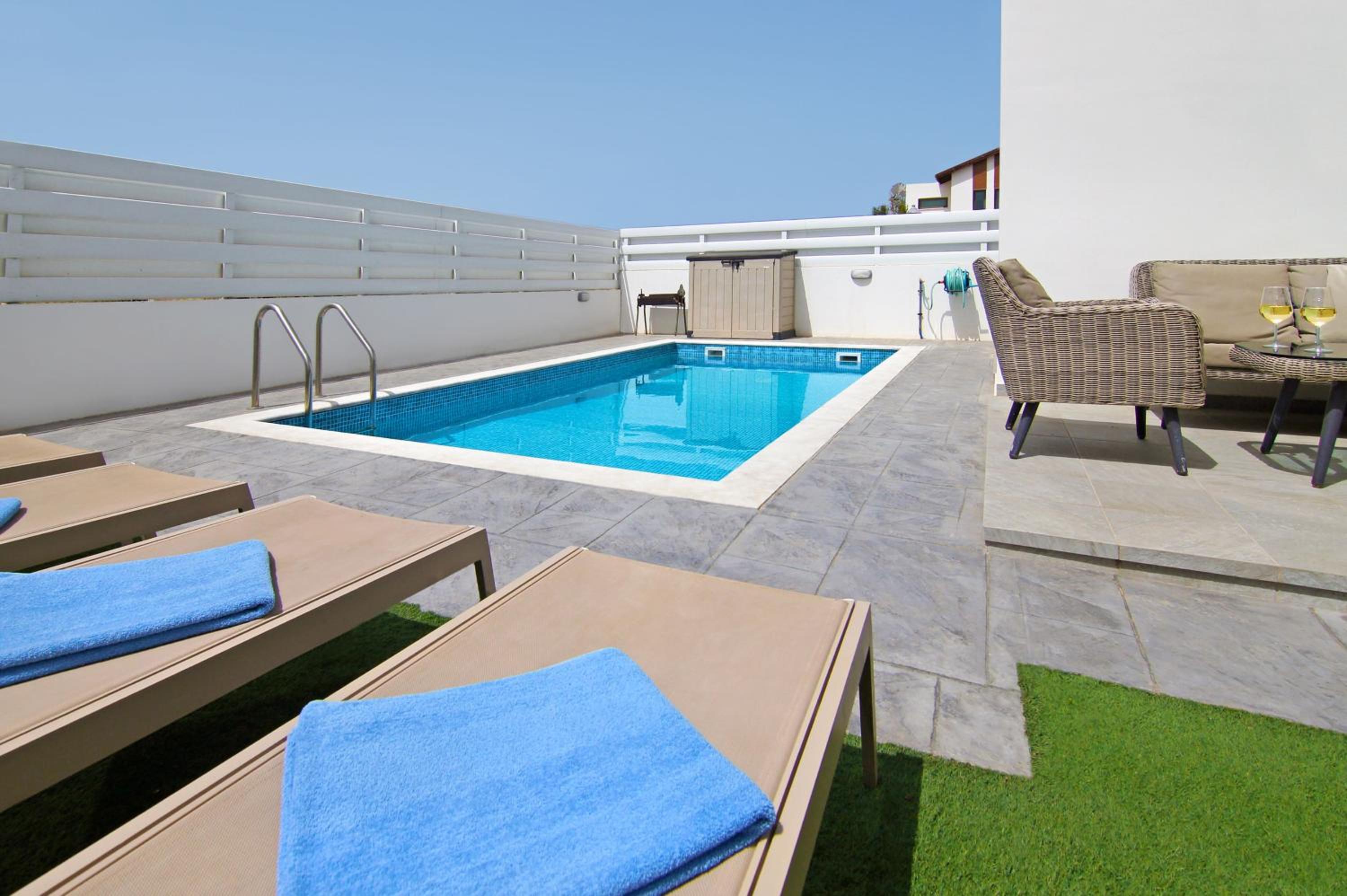 Villa Dina