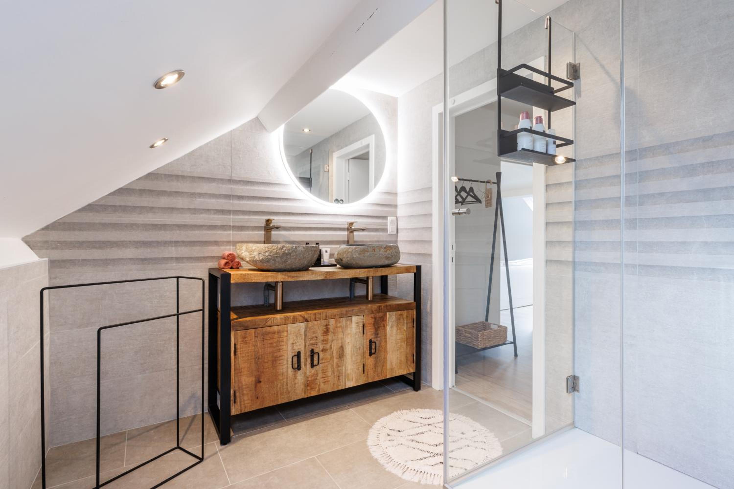 Maison La Belle Cosy 2-bedroom house with jacuzzi & airco