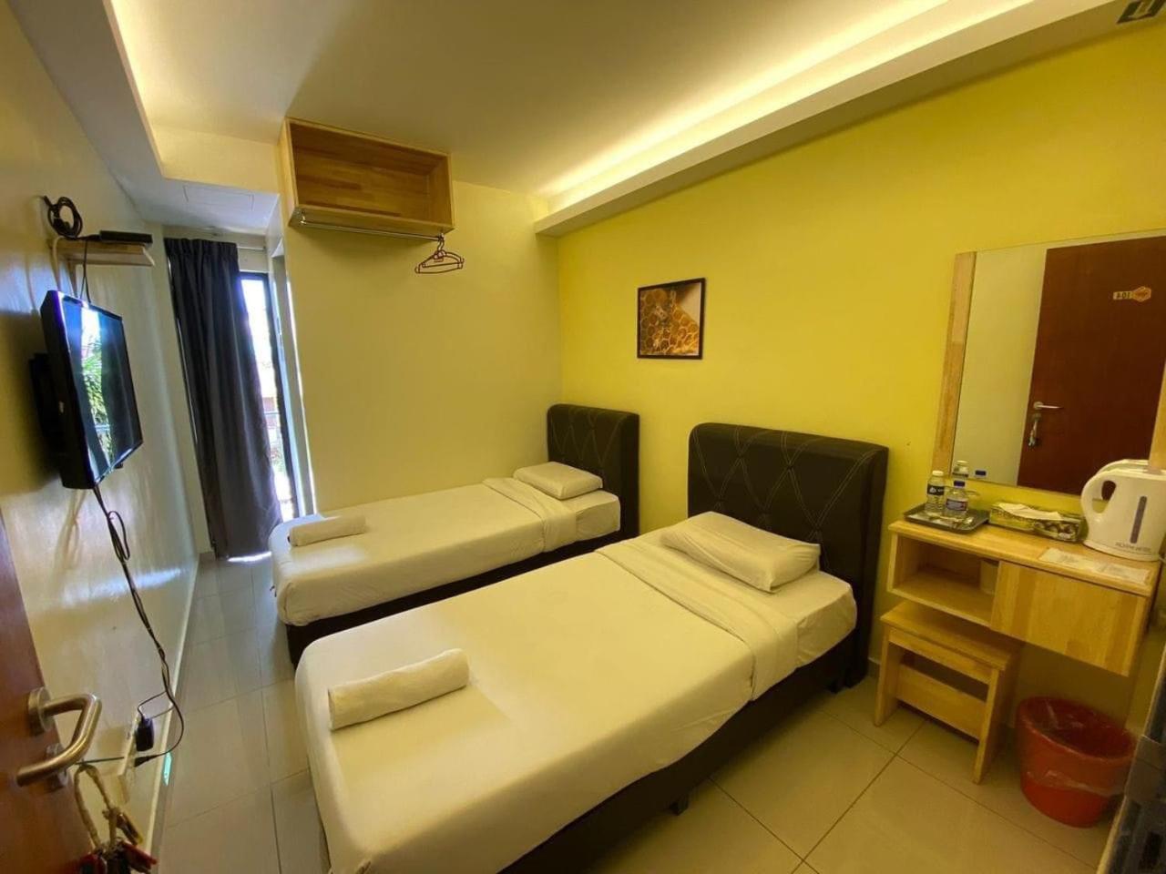 HOTEL ADAM FALIQ photo 2