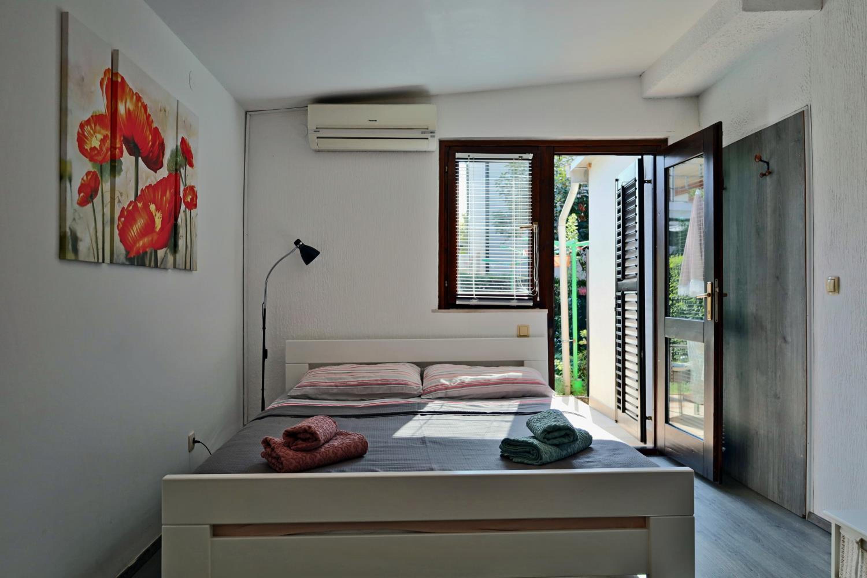 JASNA house with apartment view 4