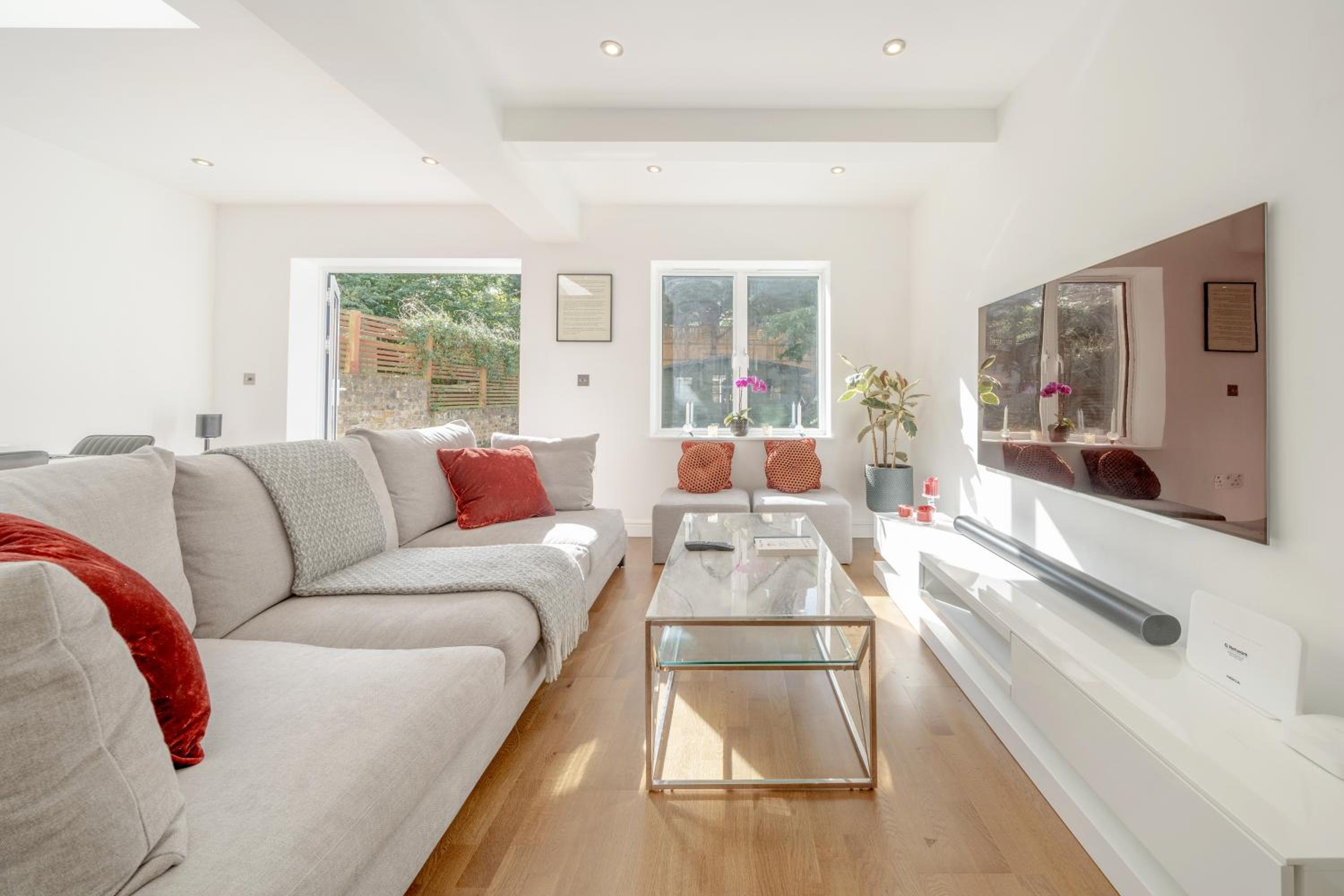 Maida Vale Gem by Little Venice with Stunning Garden