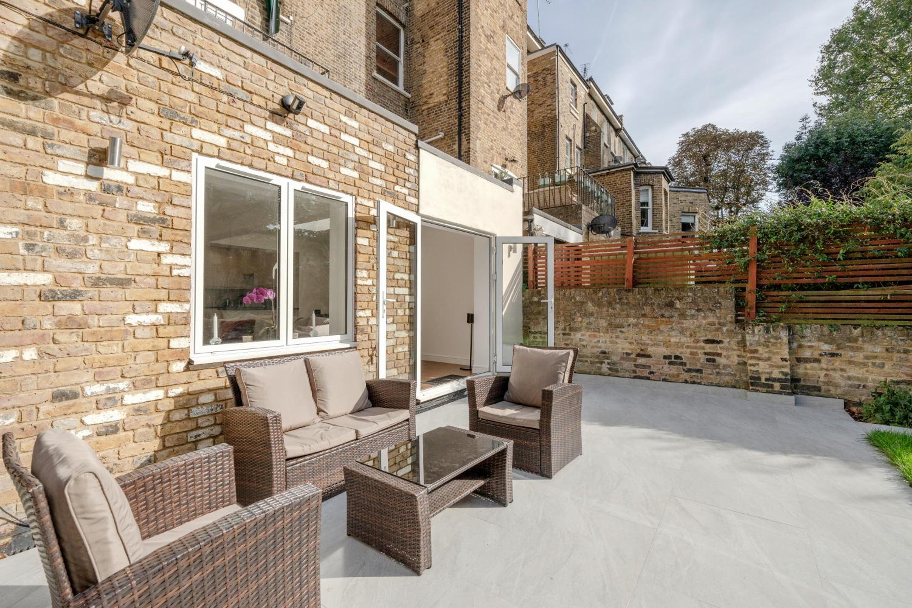 Maida Vale Gem by Little Venice with Stunning Garden
