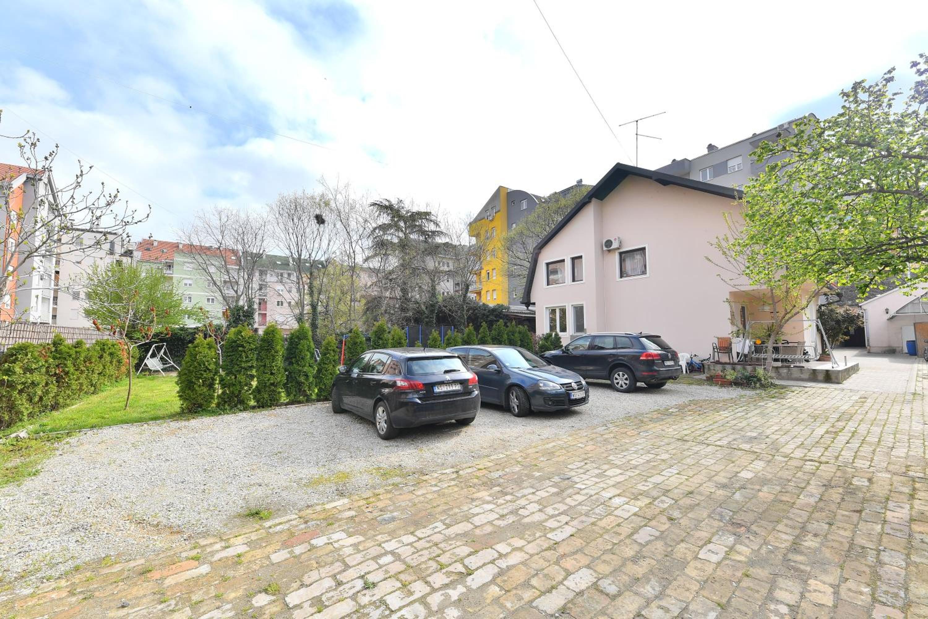 Photo 13