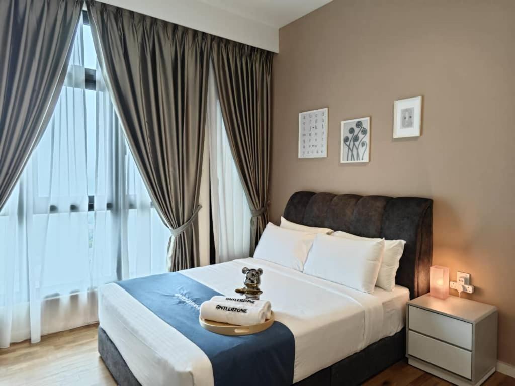 Paradigm Residence by Antlerzone