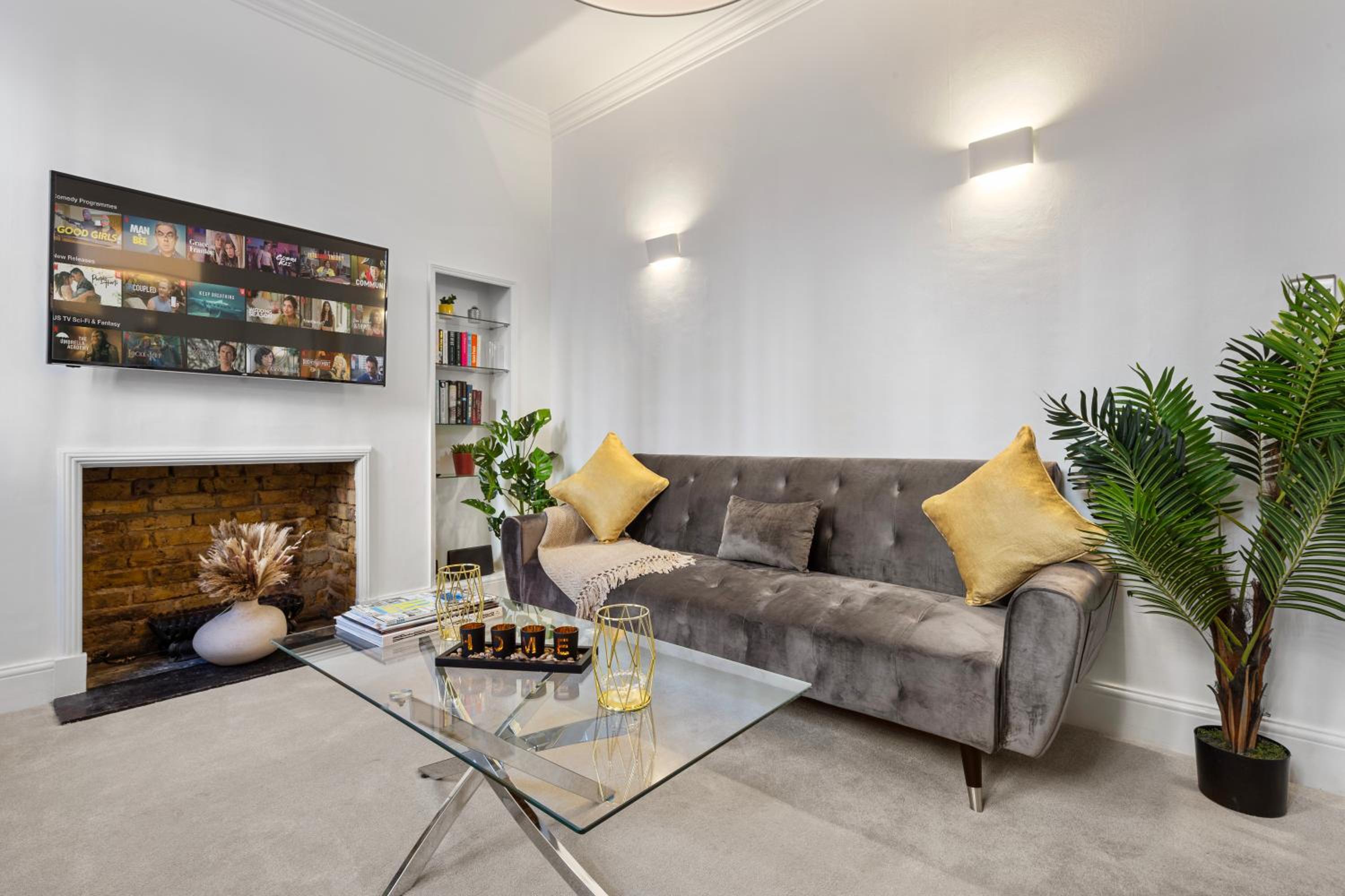 Harrods 2 Bed Lux Flat w/patio