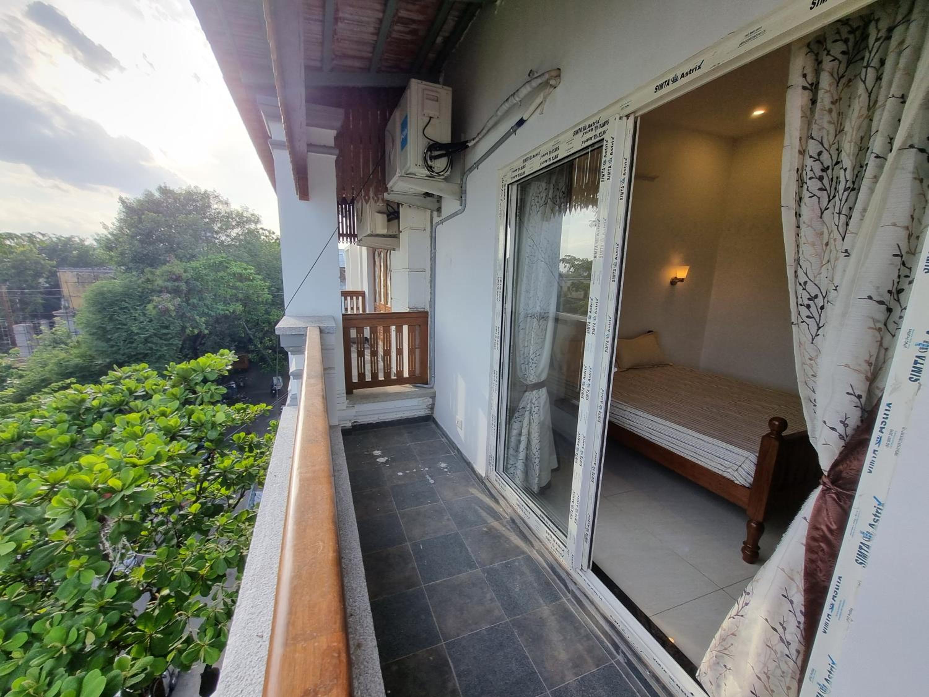 RVS Chalet