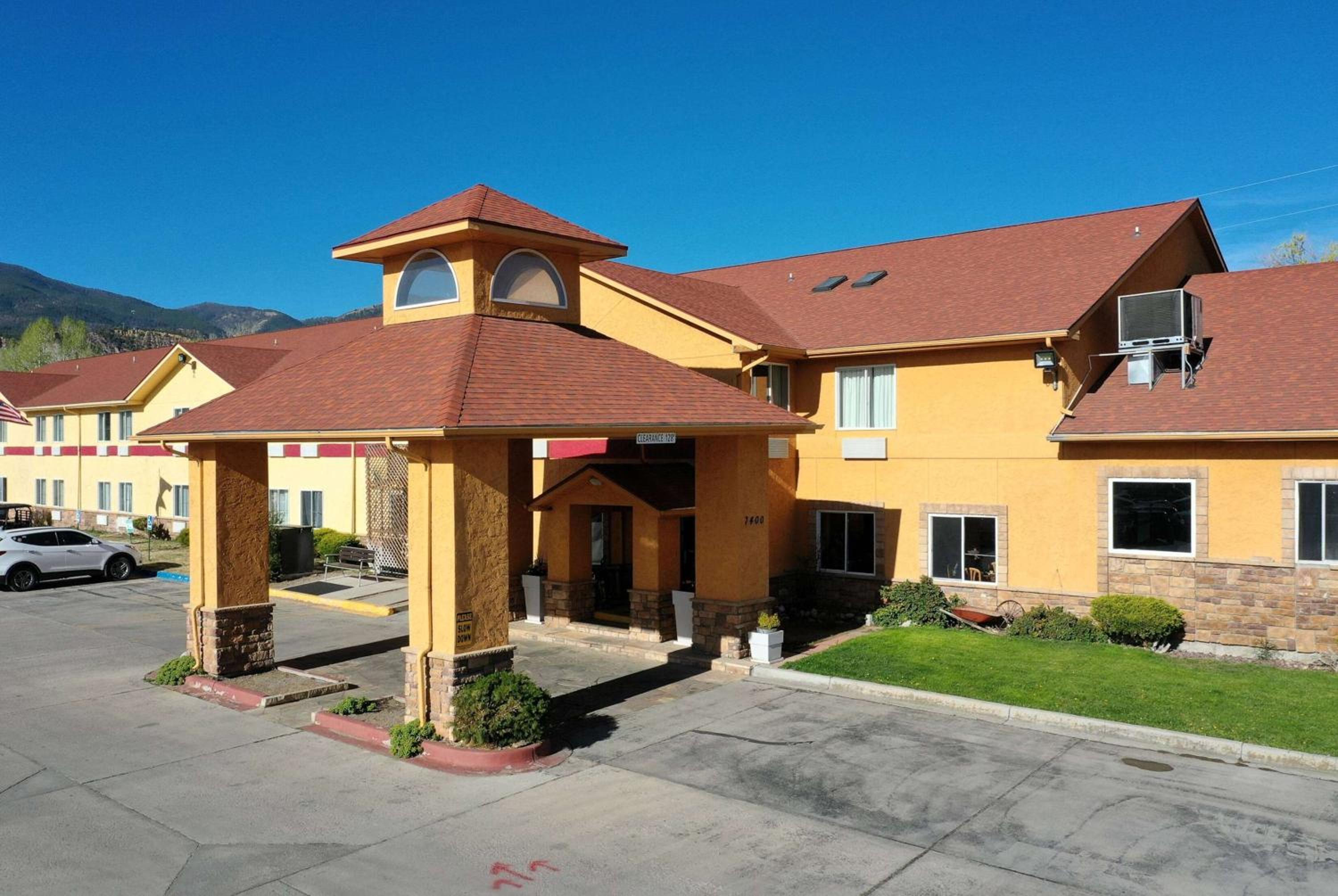 Salida Vacations - Baymont by Wyndham Salida - Property Image 4