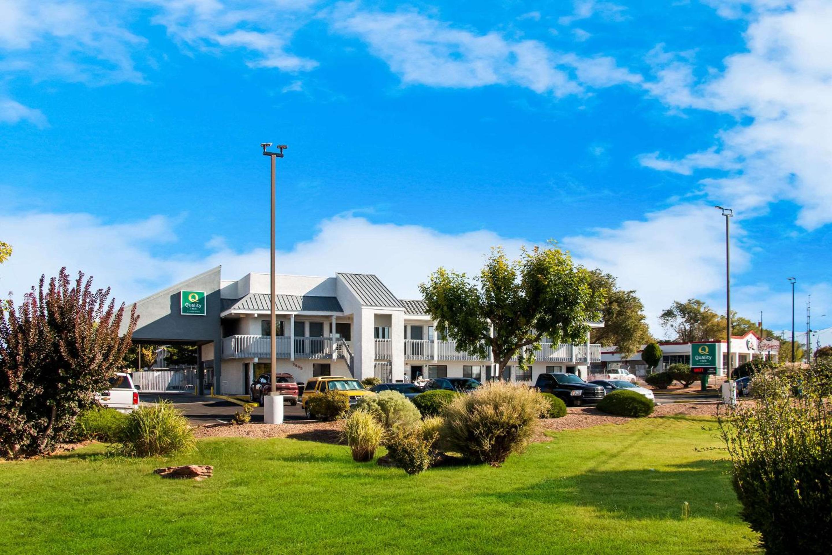 Hotel Quality Inn Santa Fe New Mexico - Image 1