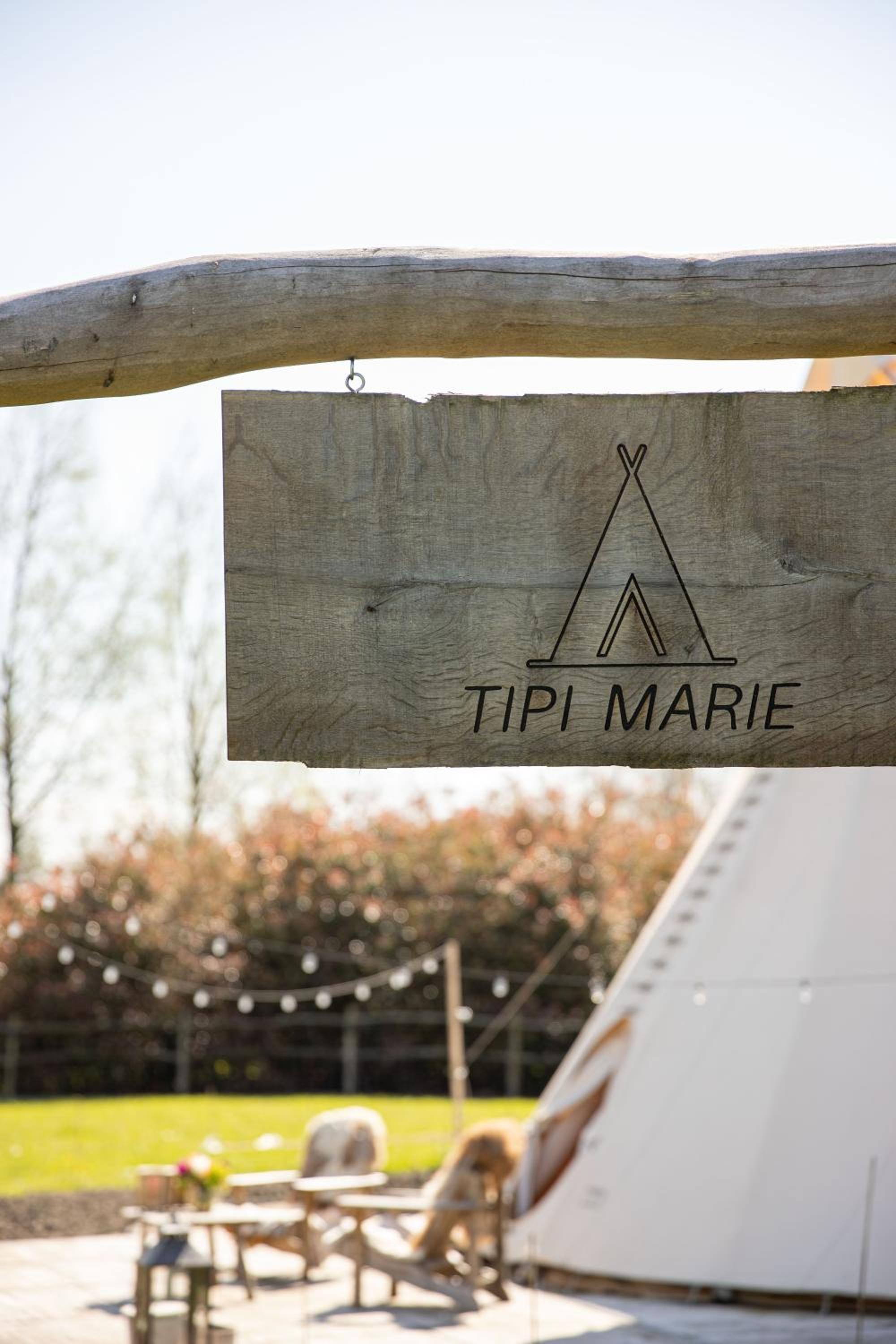 Cabin Margot with hot tub in private garden