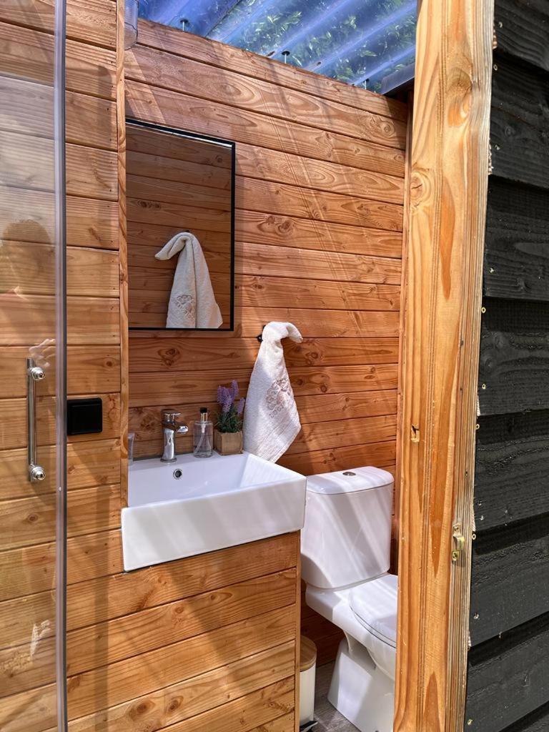 Cabin Margot with hot tub in private garden