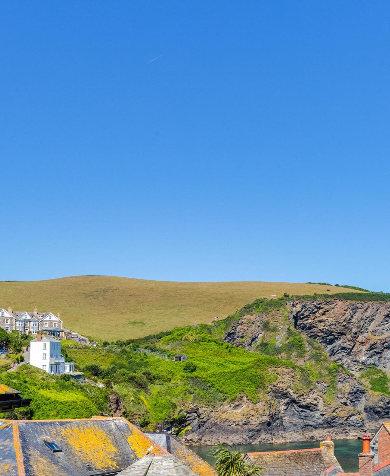 Luxury Fisherman’s Cottage Historic Port Isaac