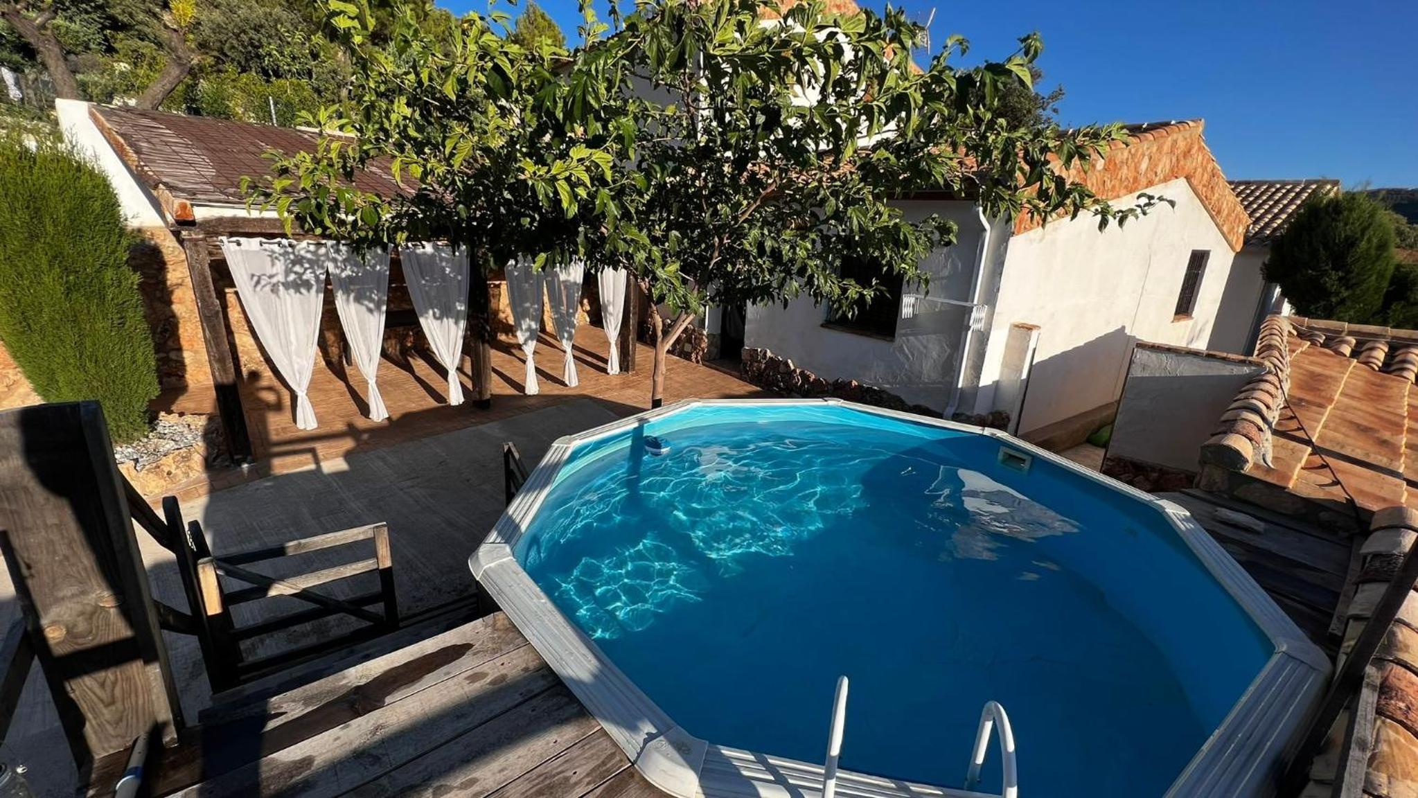 ENTRESIERRAS Apartamentos rurales con chimenea, barbacoa y espacio para eventos