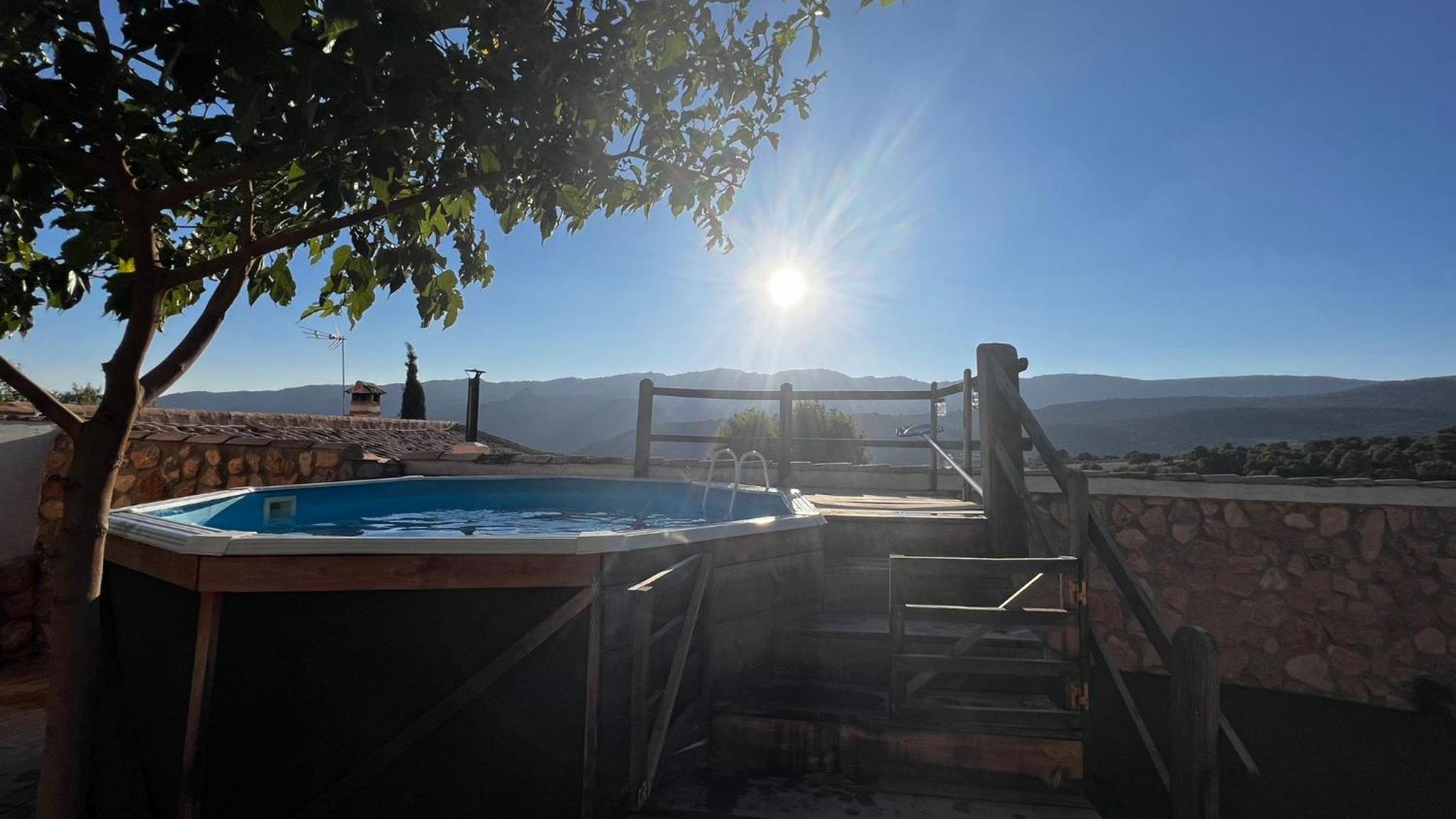 ENTRESIERRAS Apartamentos rurales con chimenea, barbacoa y espacio para eventos