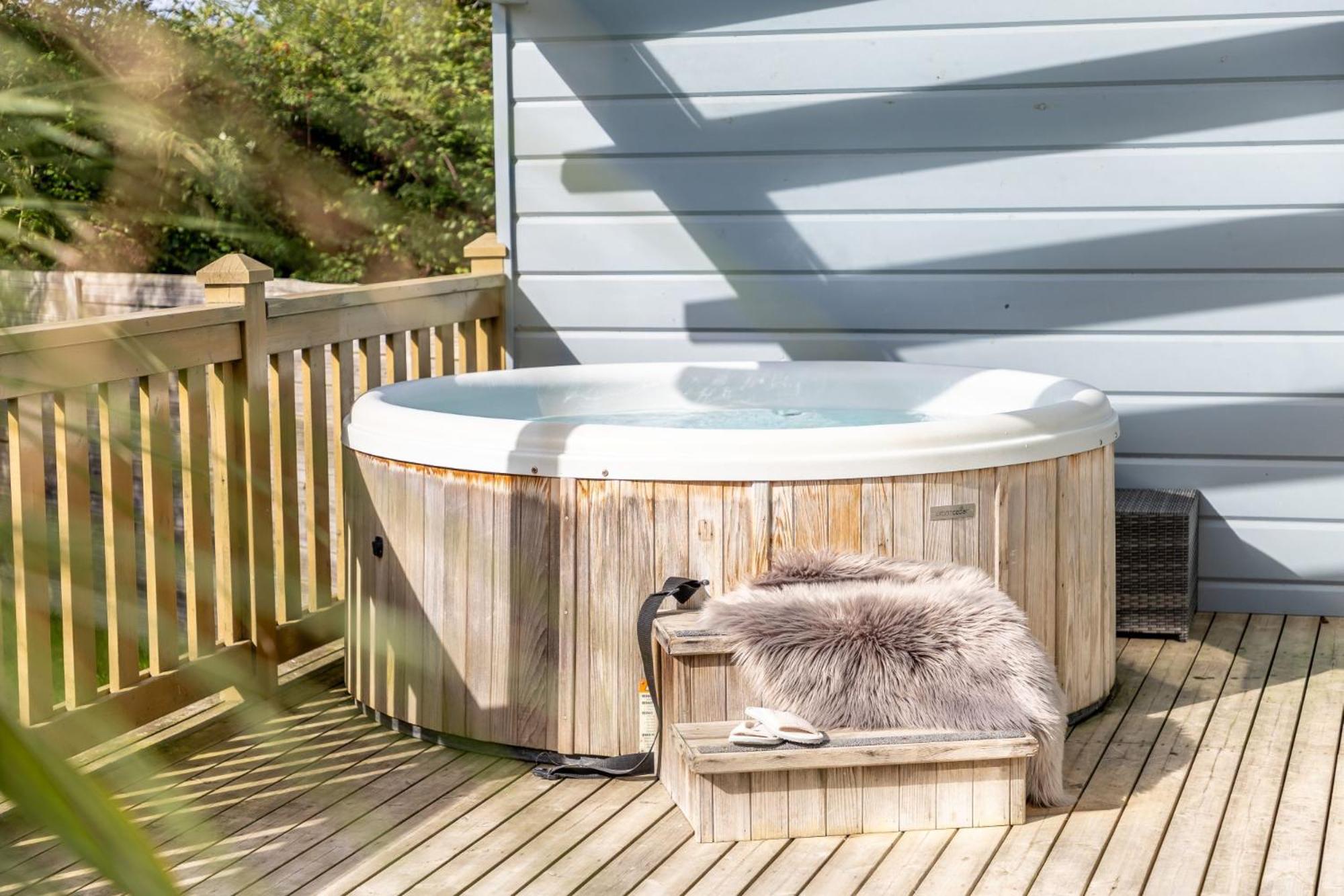 Swanpool, Great Field Lodges, Braunton view 4