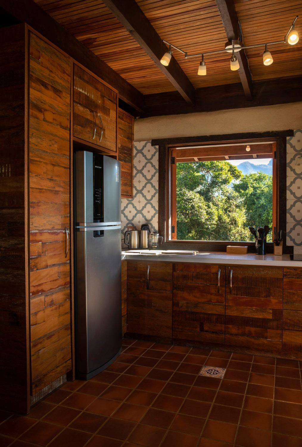 Eco Lodge de Construção Natural com Vista Panorâmica