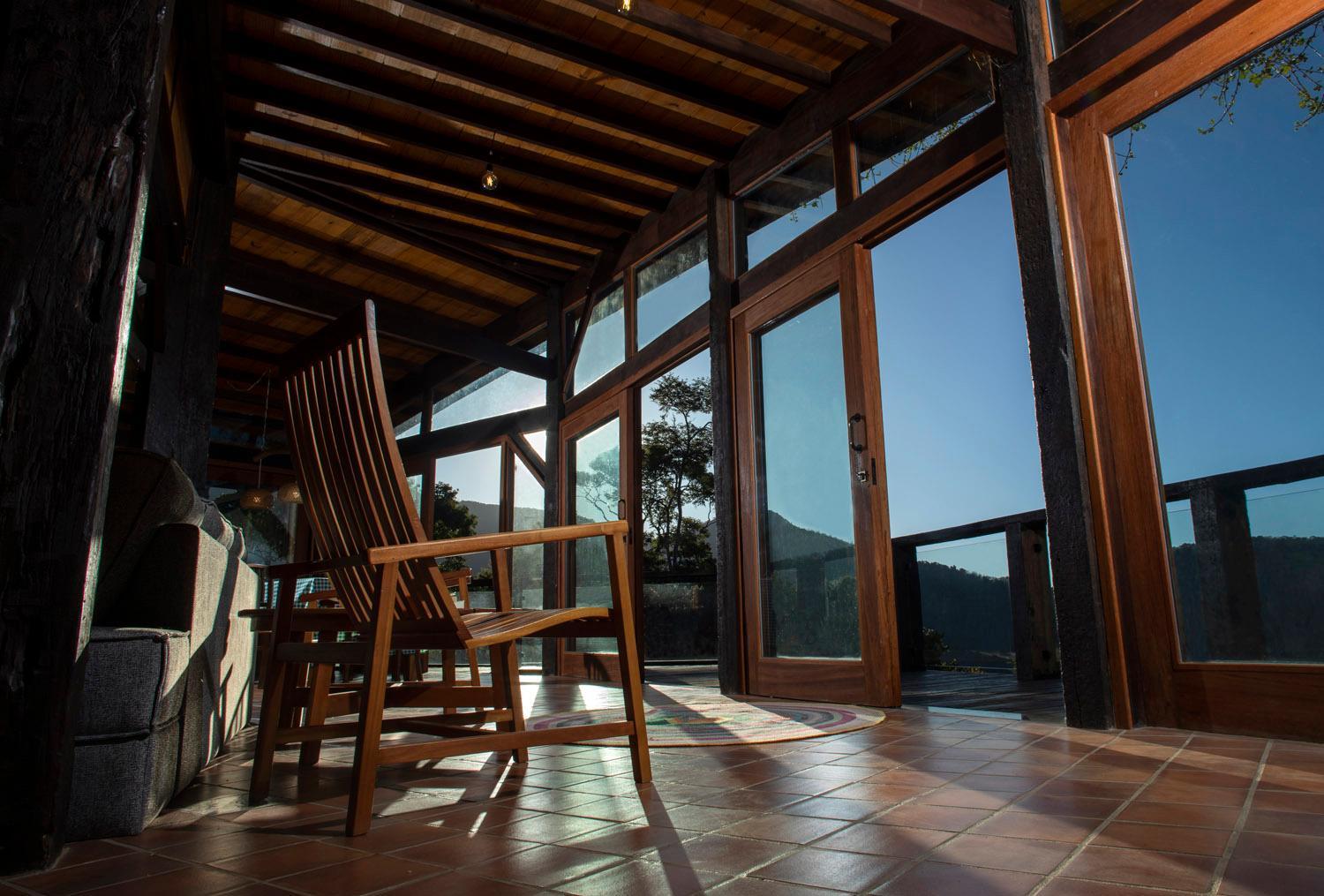 Eco Lodge de Construção Natural com Vista Panorâmica