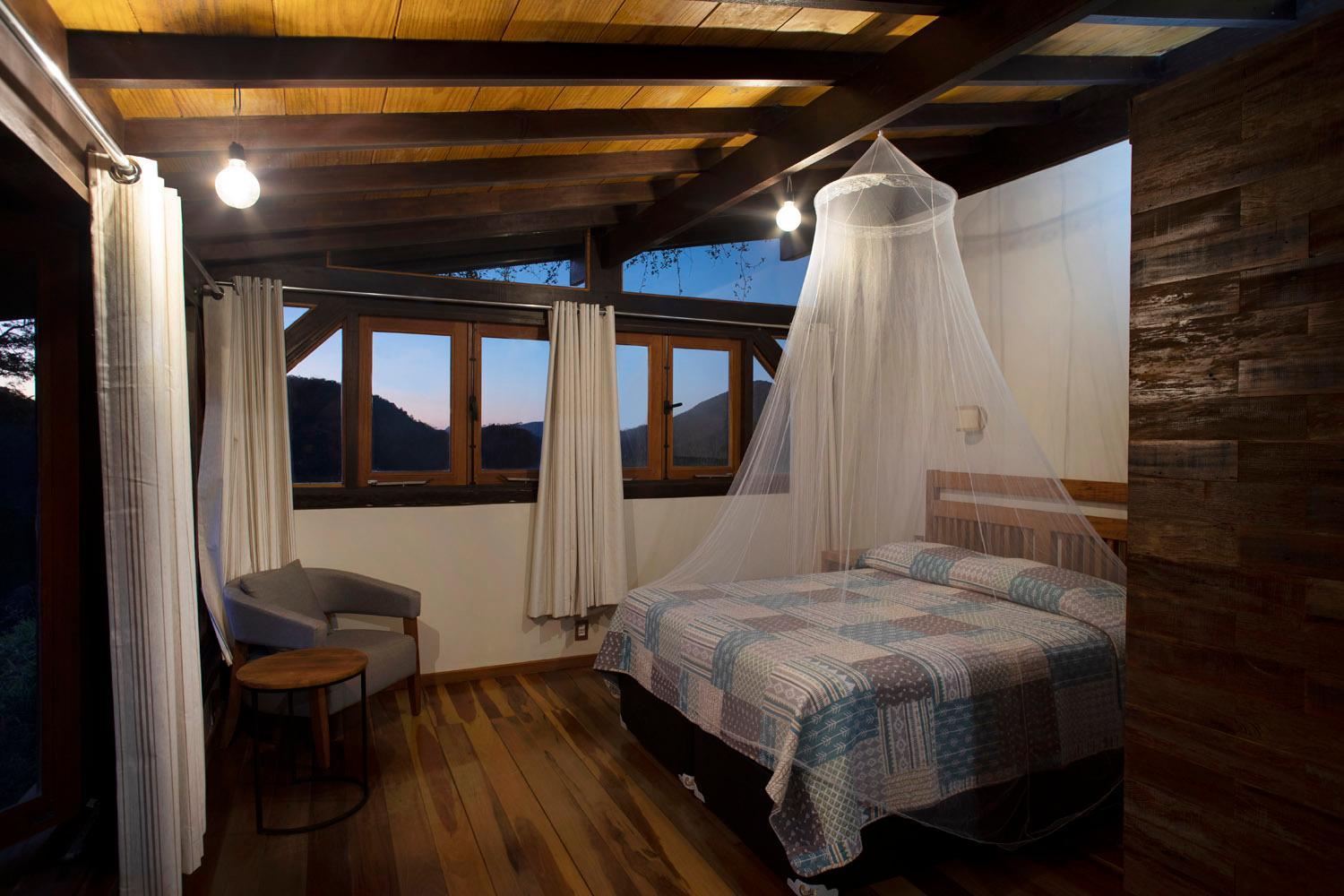 Eco Lodge de Construção Natural com Vista Panorâmica