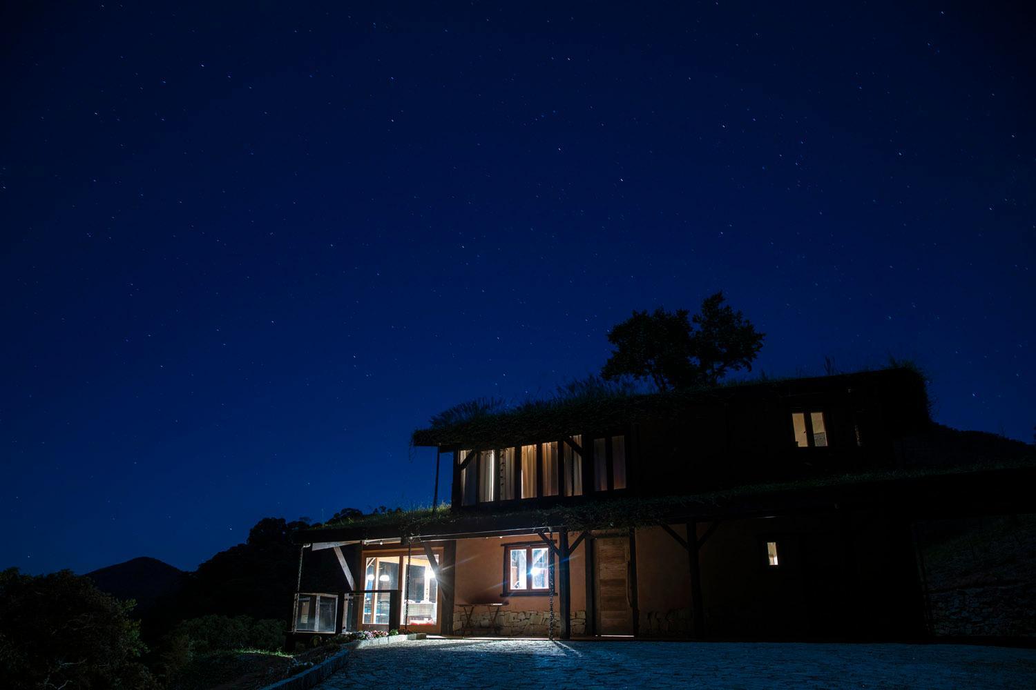 Eco Lodge de Construção Natural com Vista Panorâmica