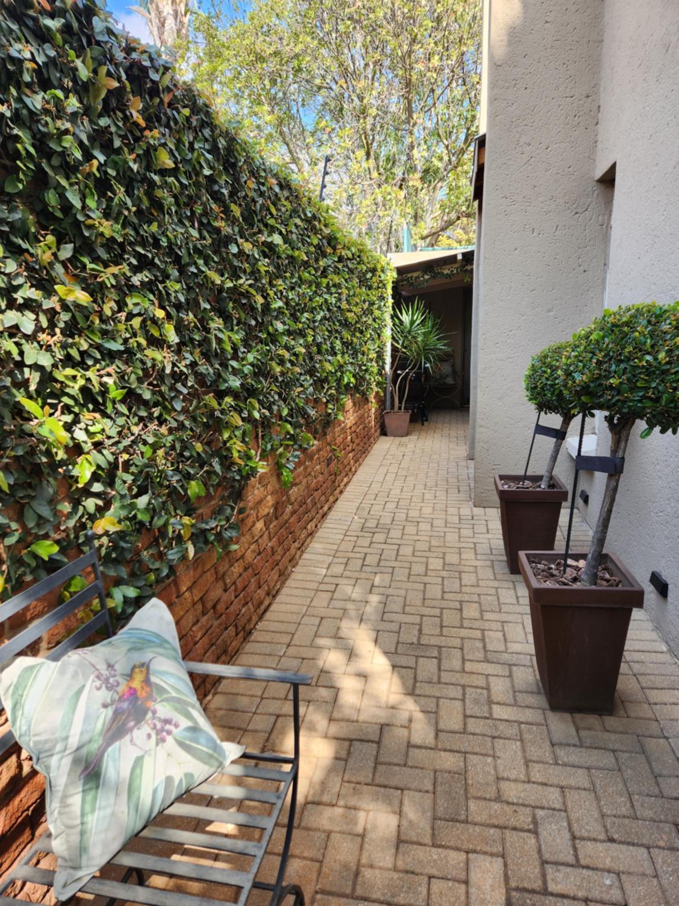 Bendor Garden Flat view 4