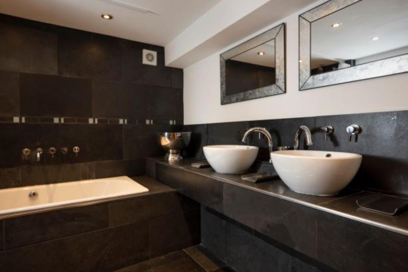Milton Mews - Spacious and modern 3 bedroom apartment in Portsmouth view 5