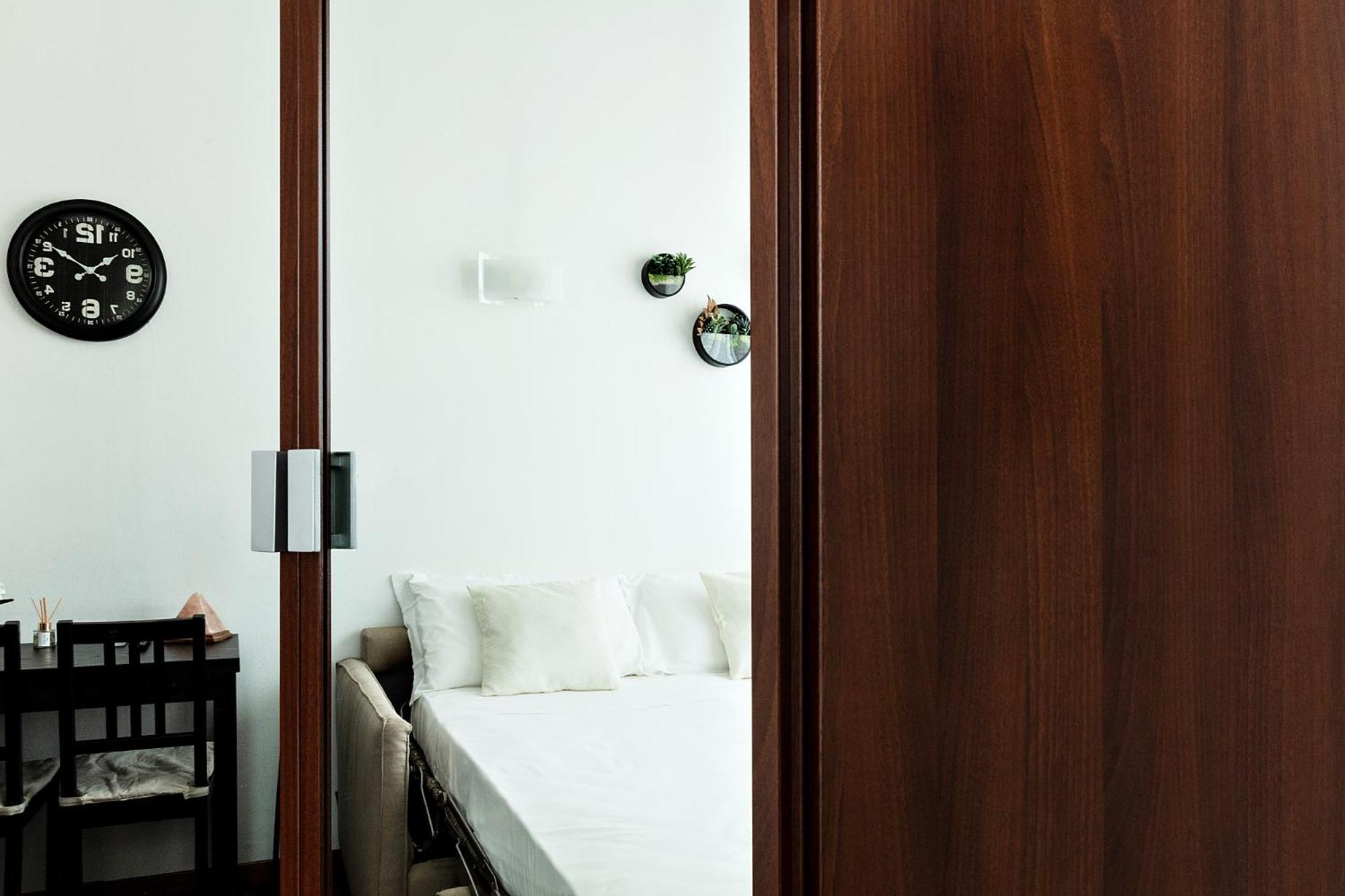 DeHomes - Business Suites, Milan Centre, Wi-Fi & Netflix, 10 minutes Duomo & more