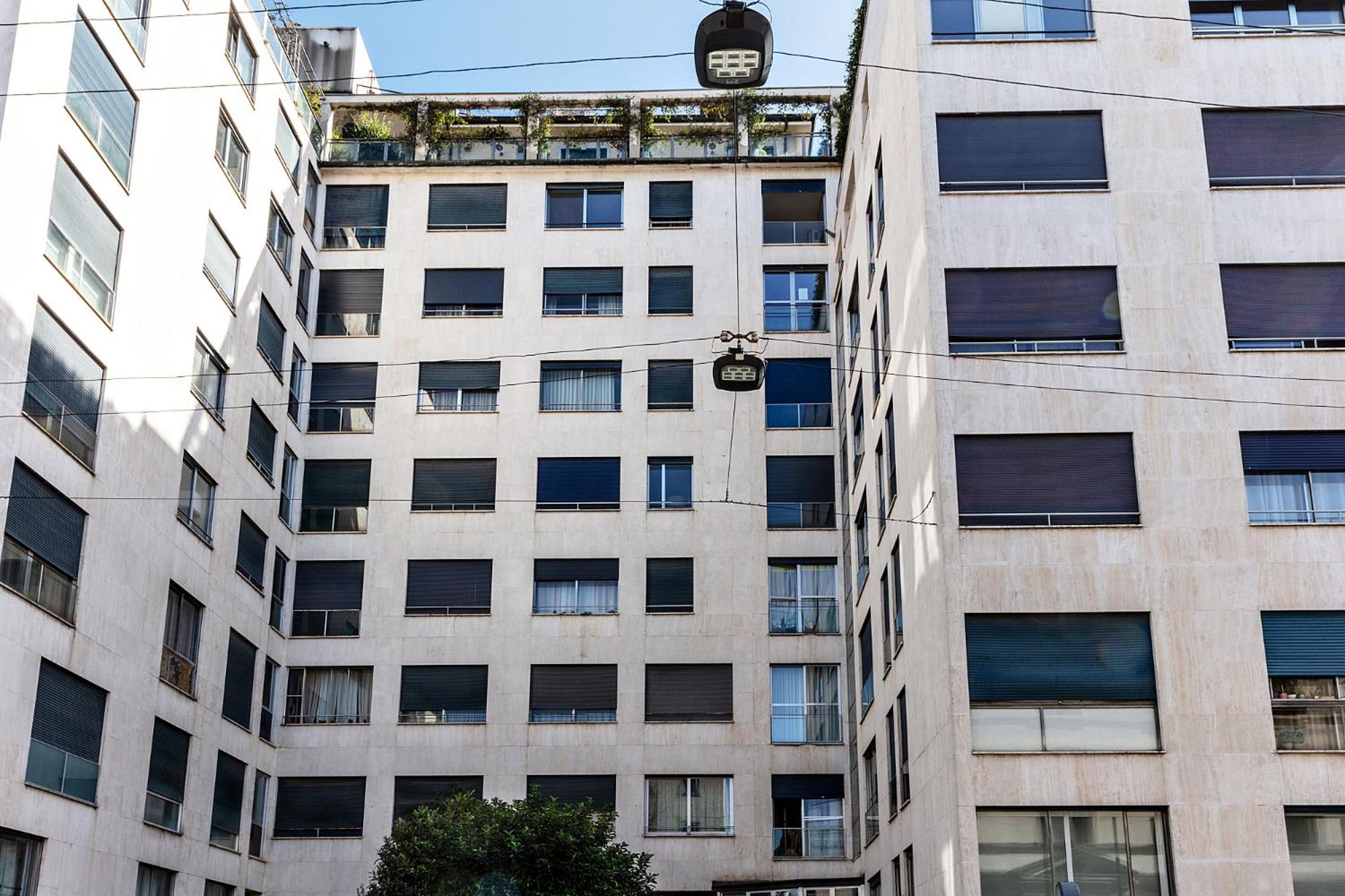 DeHomes - Business Suites, Milan Centre, Wi-Fi & Netflix, 10 minutes Duomo & more
