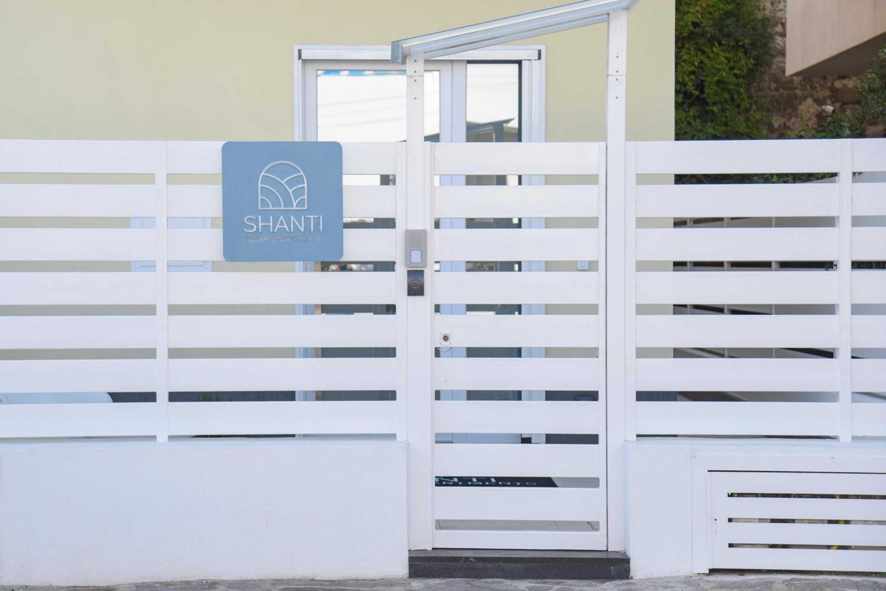 Shanti Rooms & Apartments Risorgimento view 4