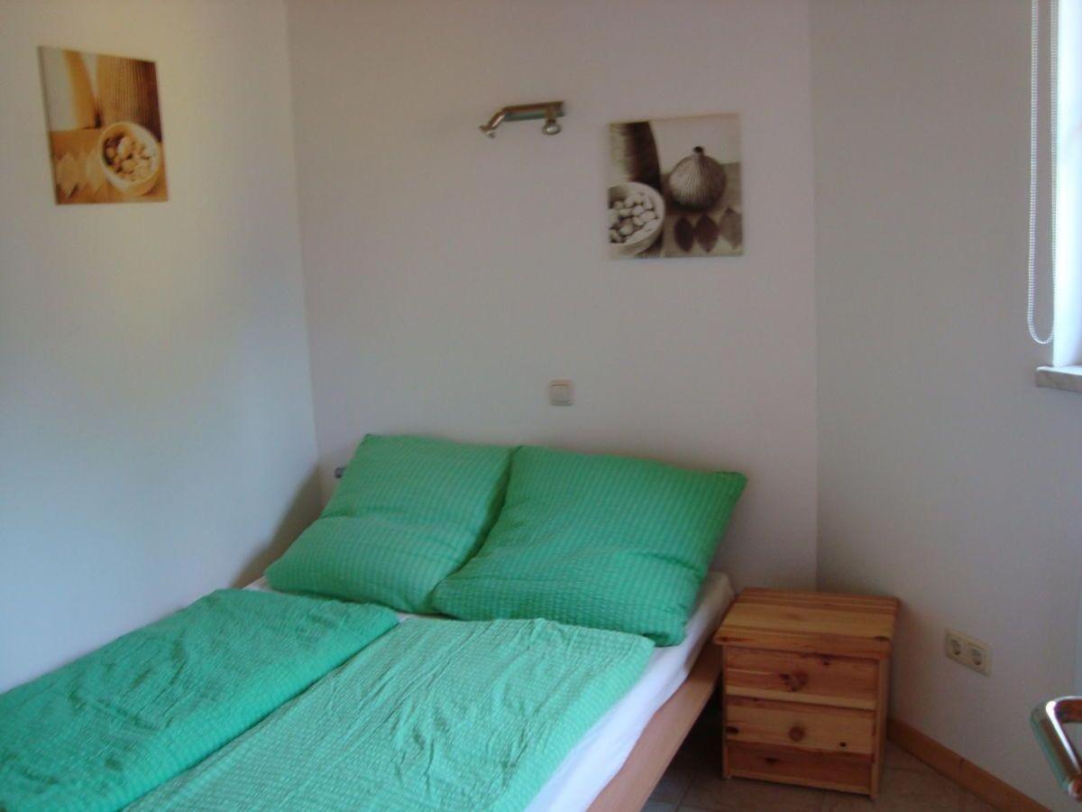 Bungalow-Gelb-Peters