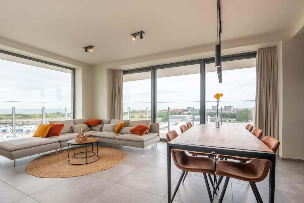 Pure luxe met zwembad en parking