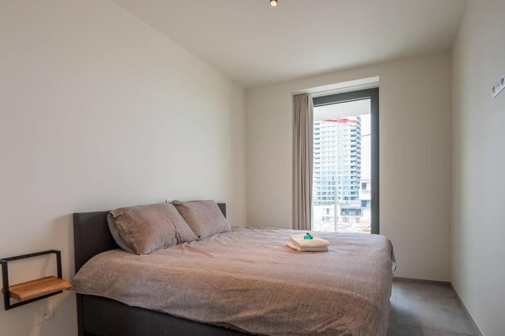 Pure luxe met zwembad en parking