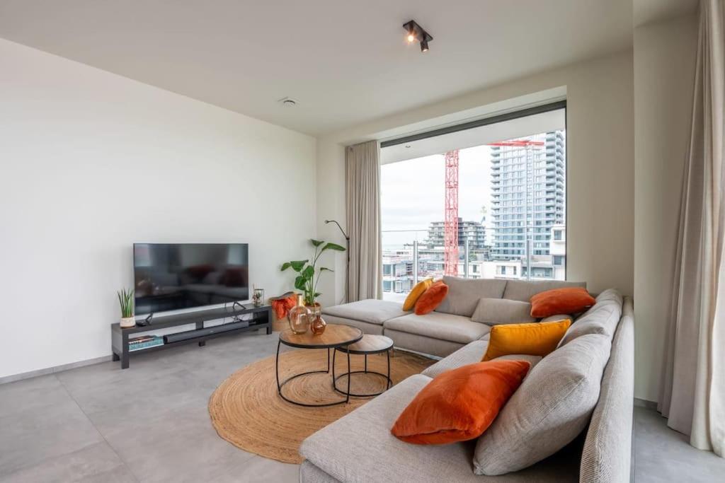 Pure luxe met zwembad en parking