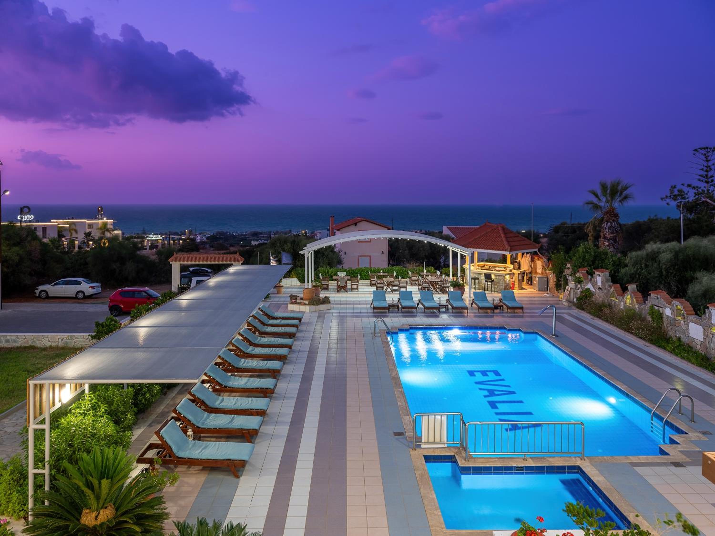Evalia Apartments