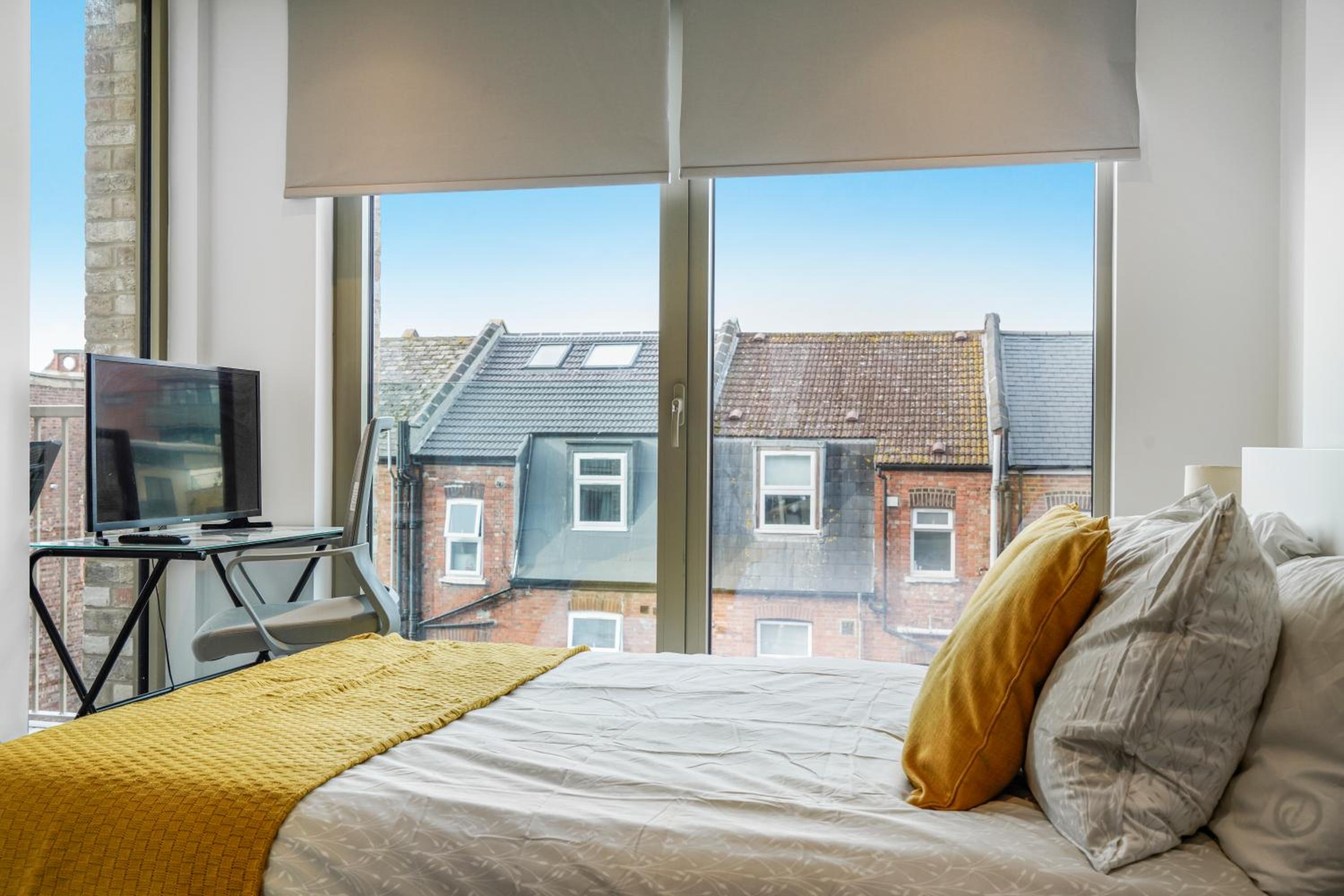 Utopian 3 bedroom Apartment Kilburn