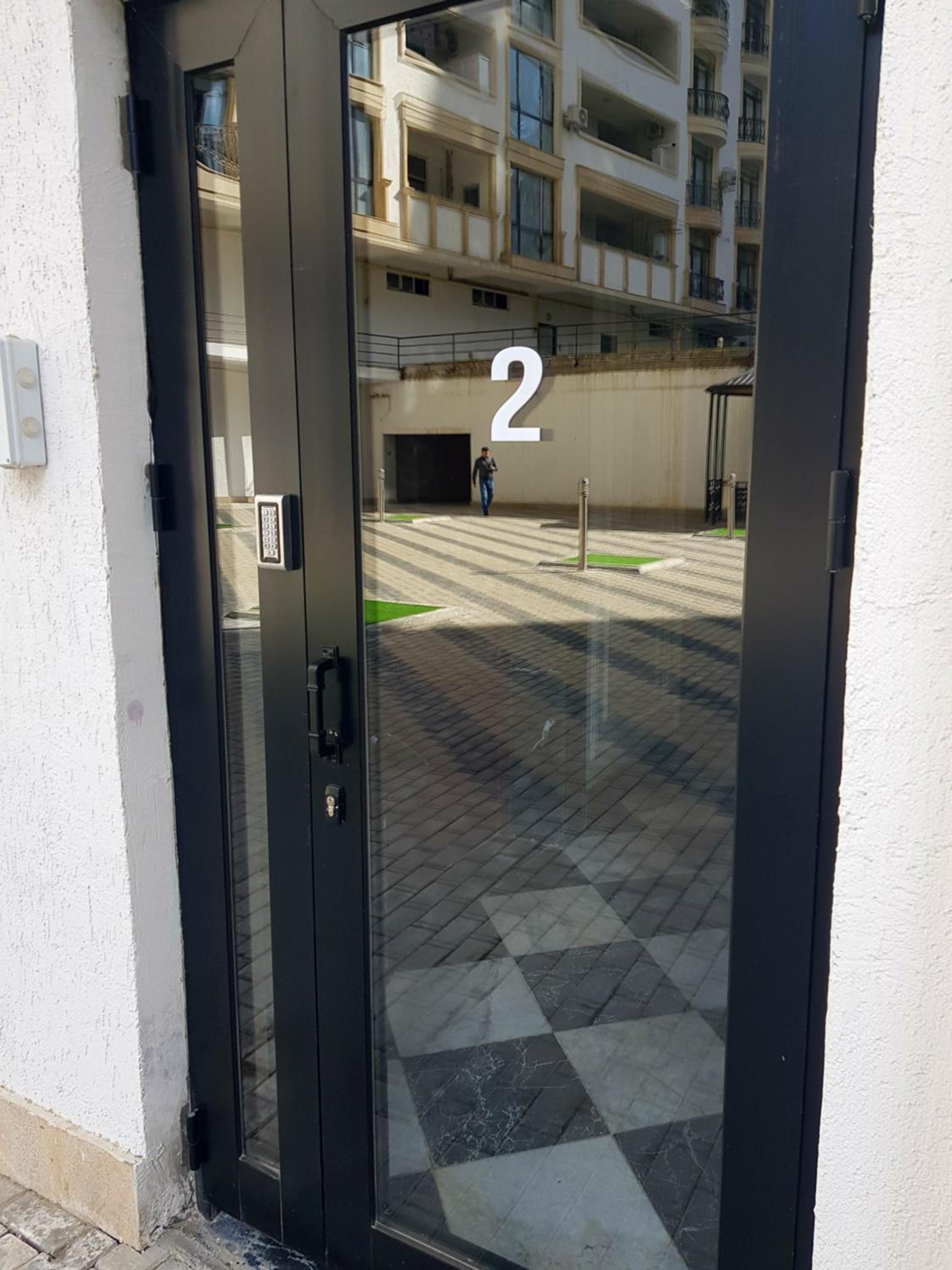 LUXOR Central Baku Apartmen on Nizami Street