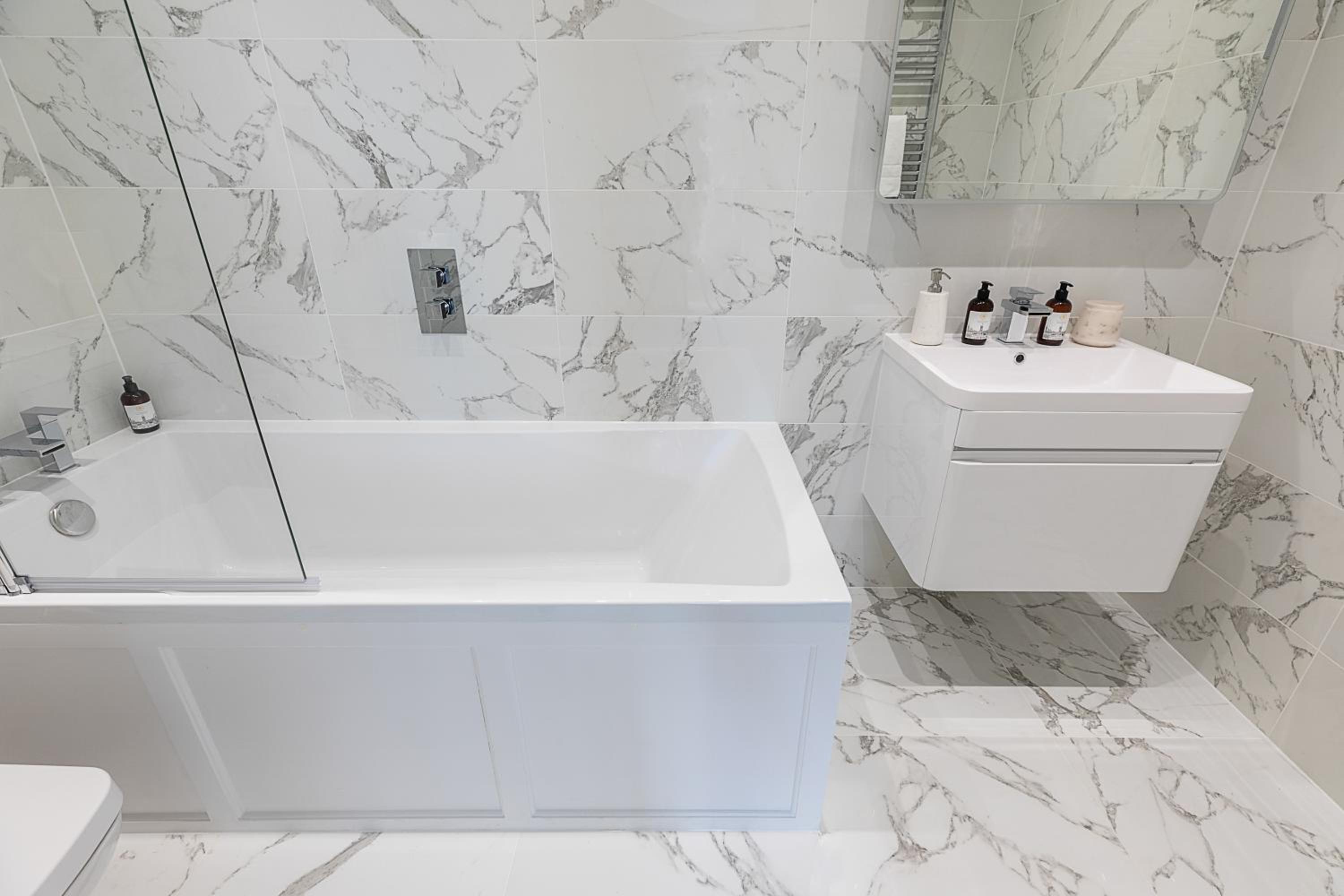 Astonishing flats near Mayfair & Piccadilly Circus