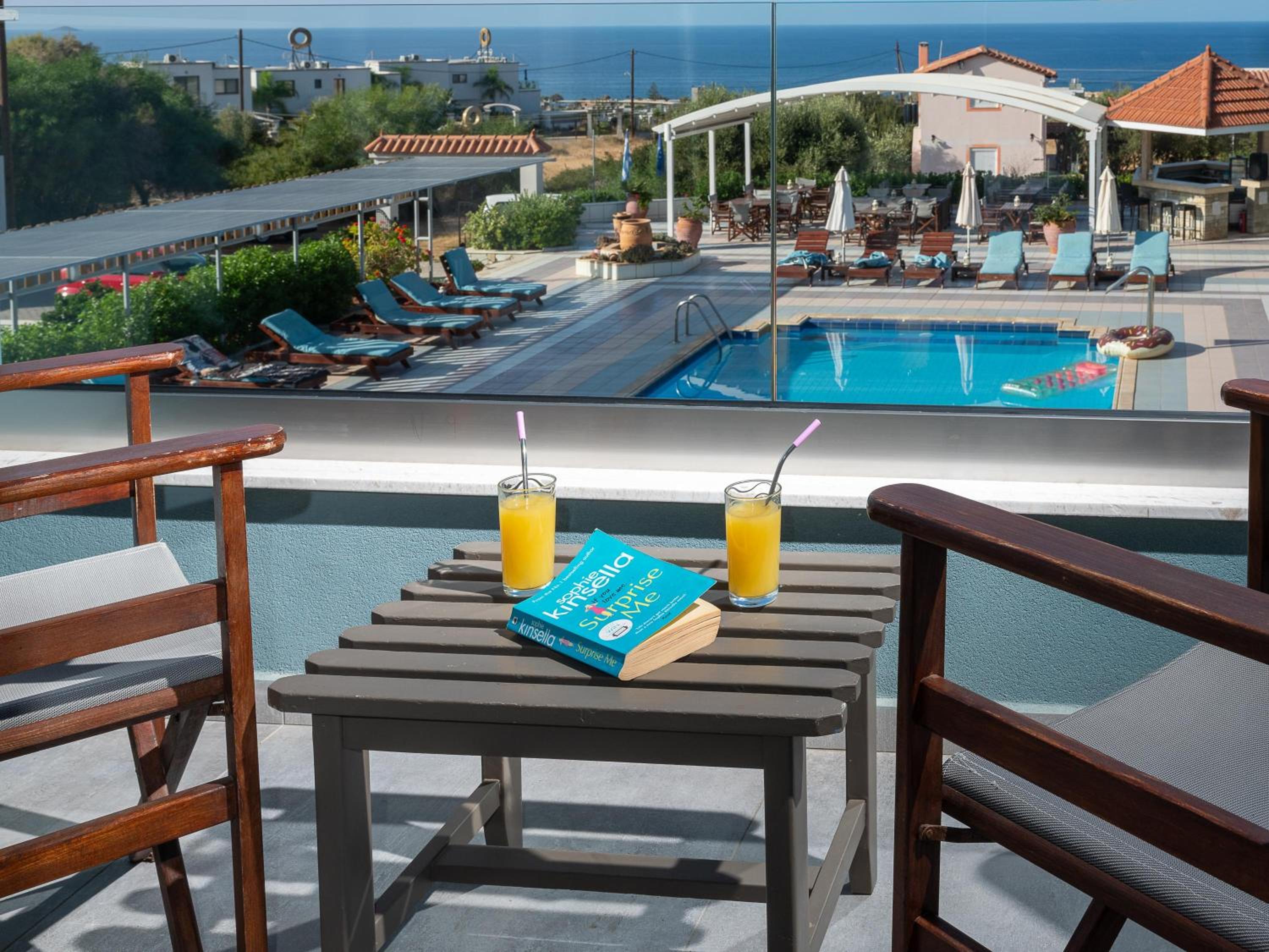 Evalia Apartments