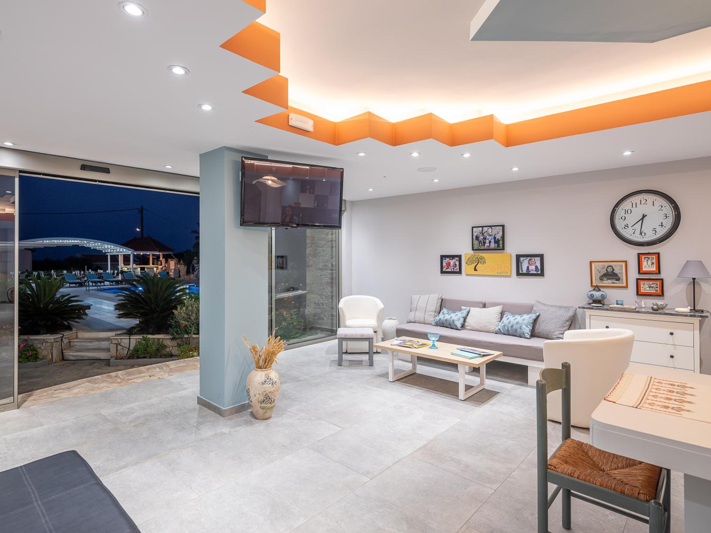 Evalia Apartments