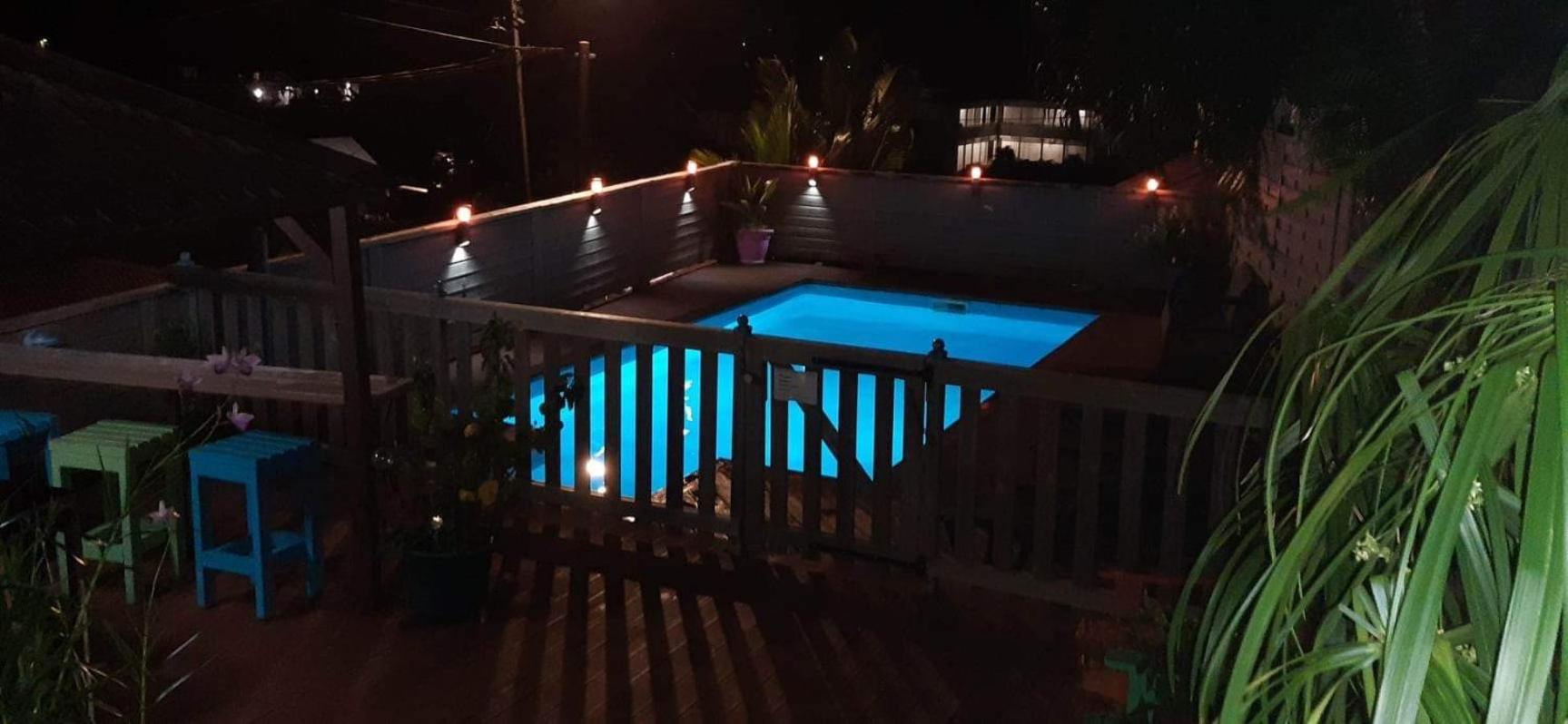 Bungalows Caraibes et Goyave proches de la route mais calme la nuit view 5