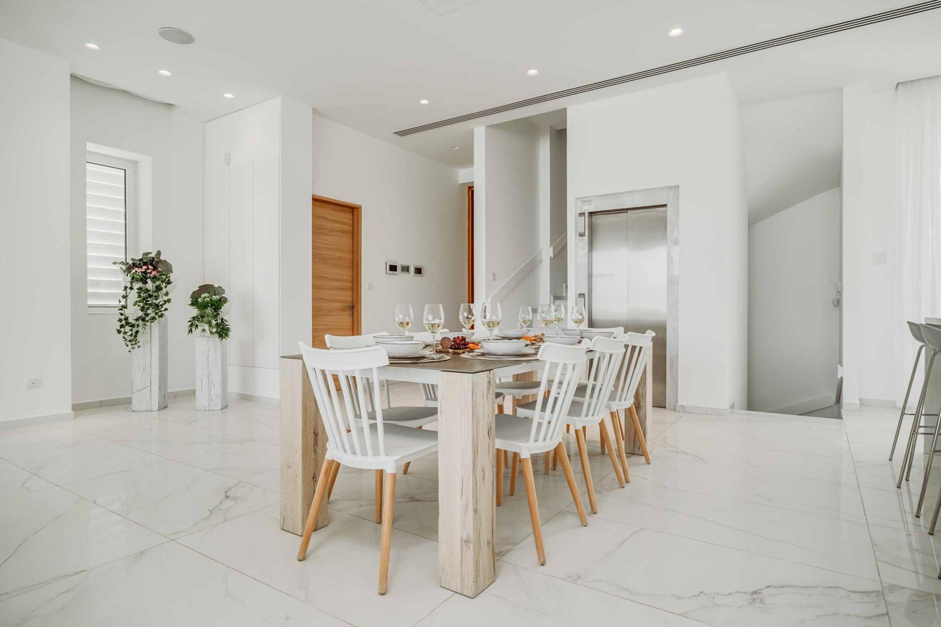 Blue Waves 3 Beachfront