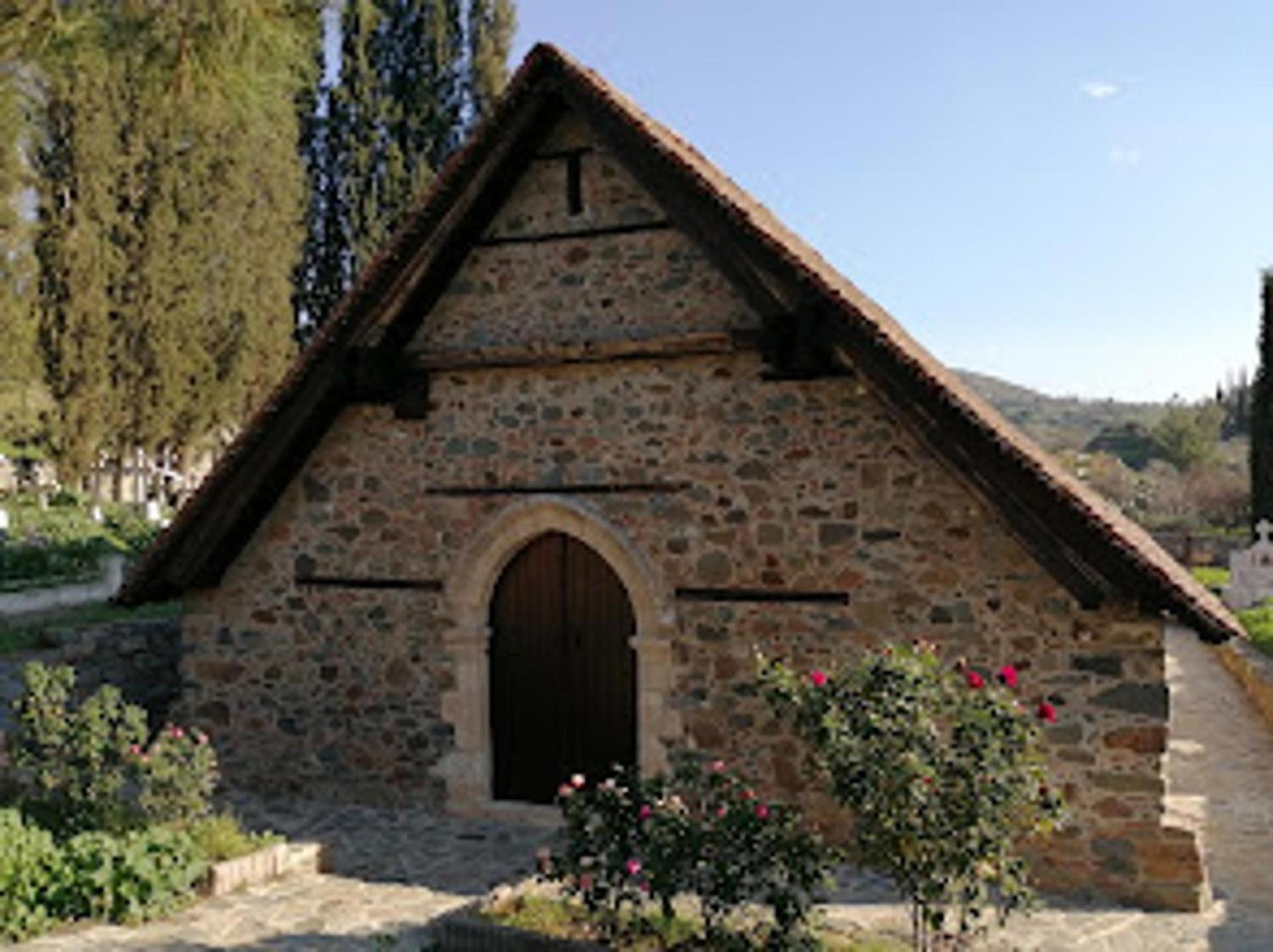 Beautiful 3 Bedr House in Arakapas with fireplace